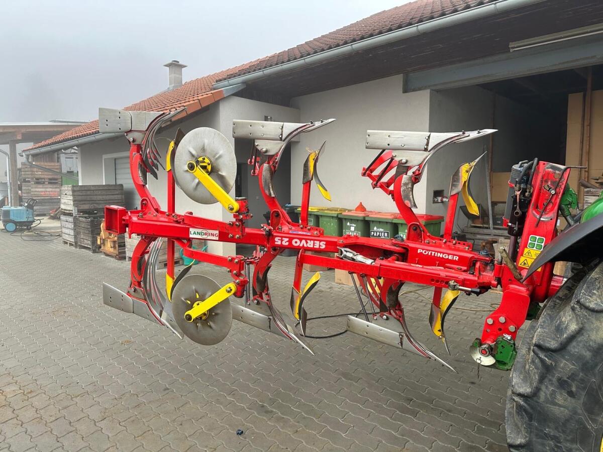 Pöttinger Servo 25 3 Scharpflug 2
