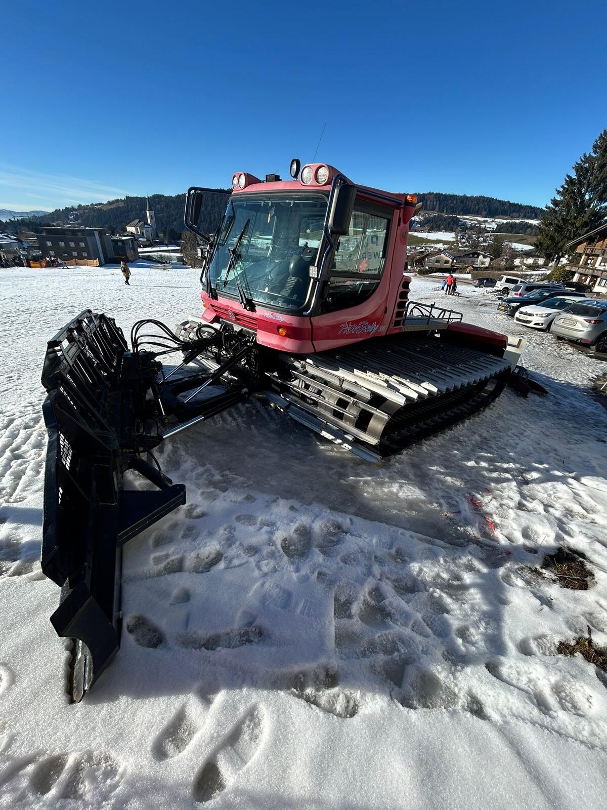 Pisten Bully 300 3