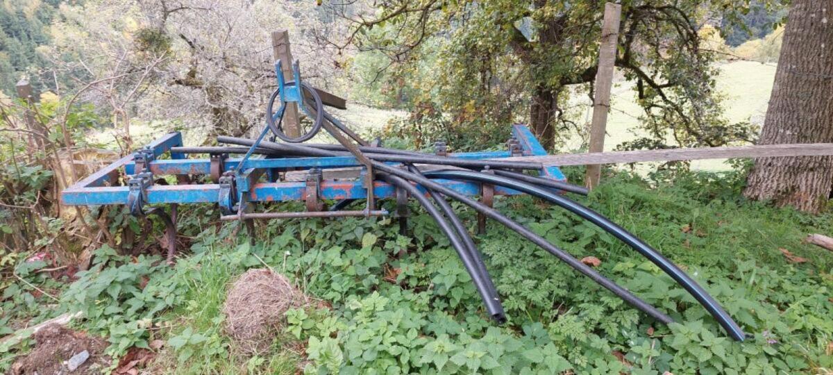 Mistkran und Kultivator 2