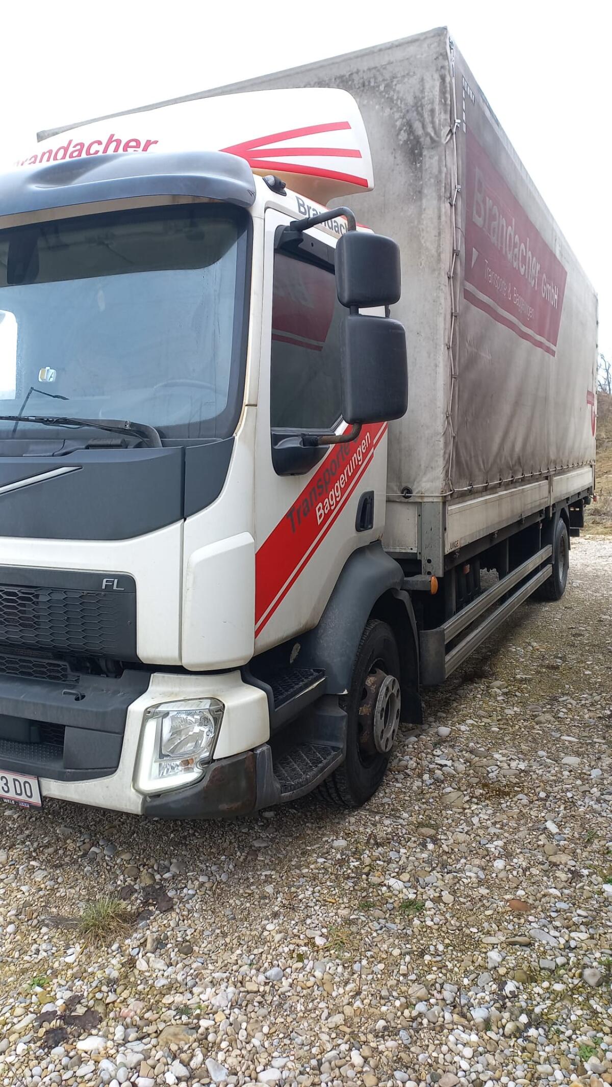 LKW Volvo Pritsche Plane, Koffer und LBW 3