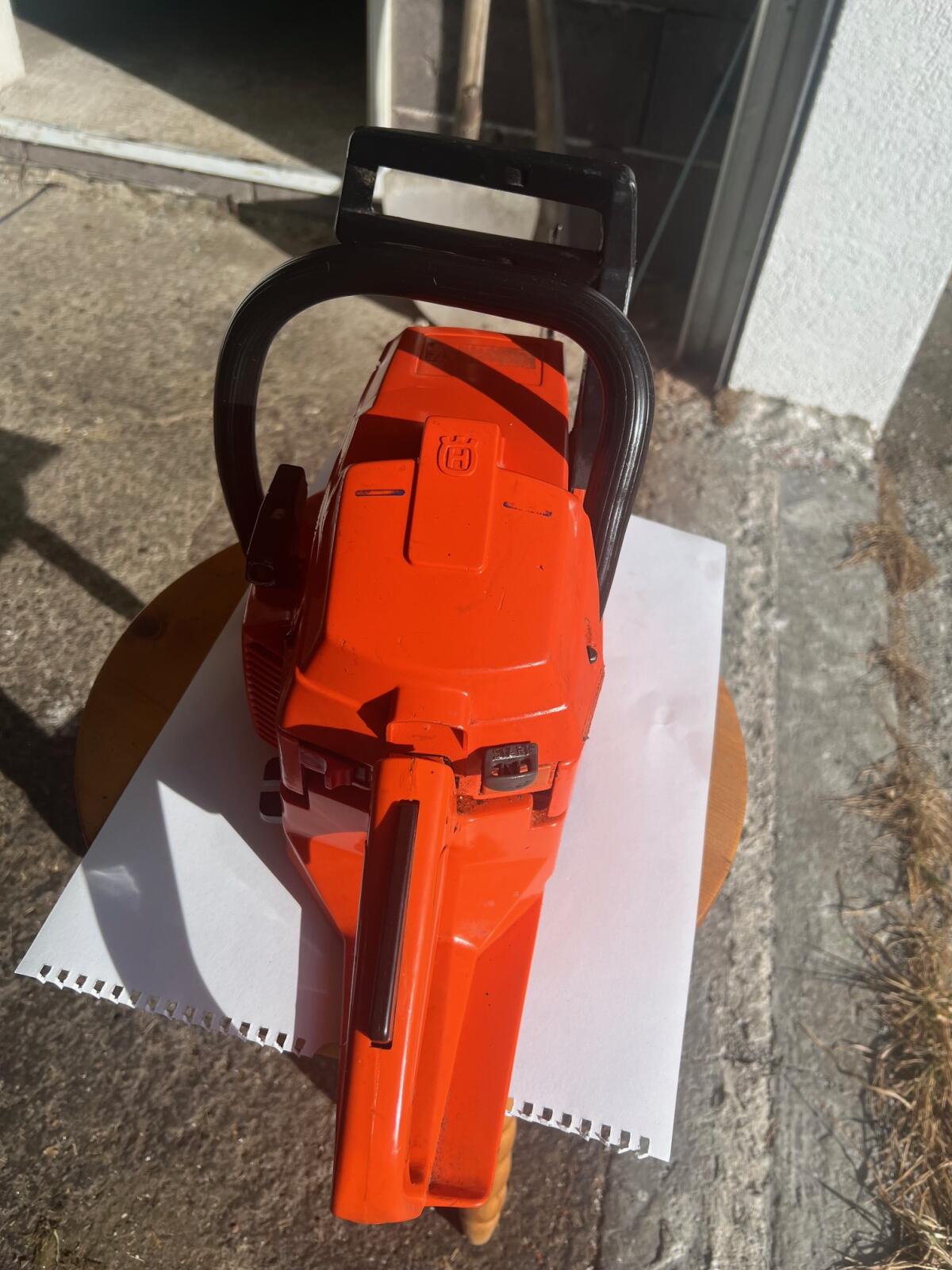 Husqvarna 242  wie neu. 2