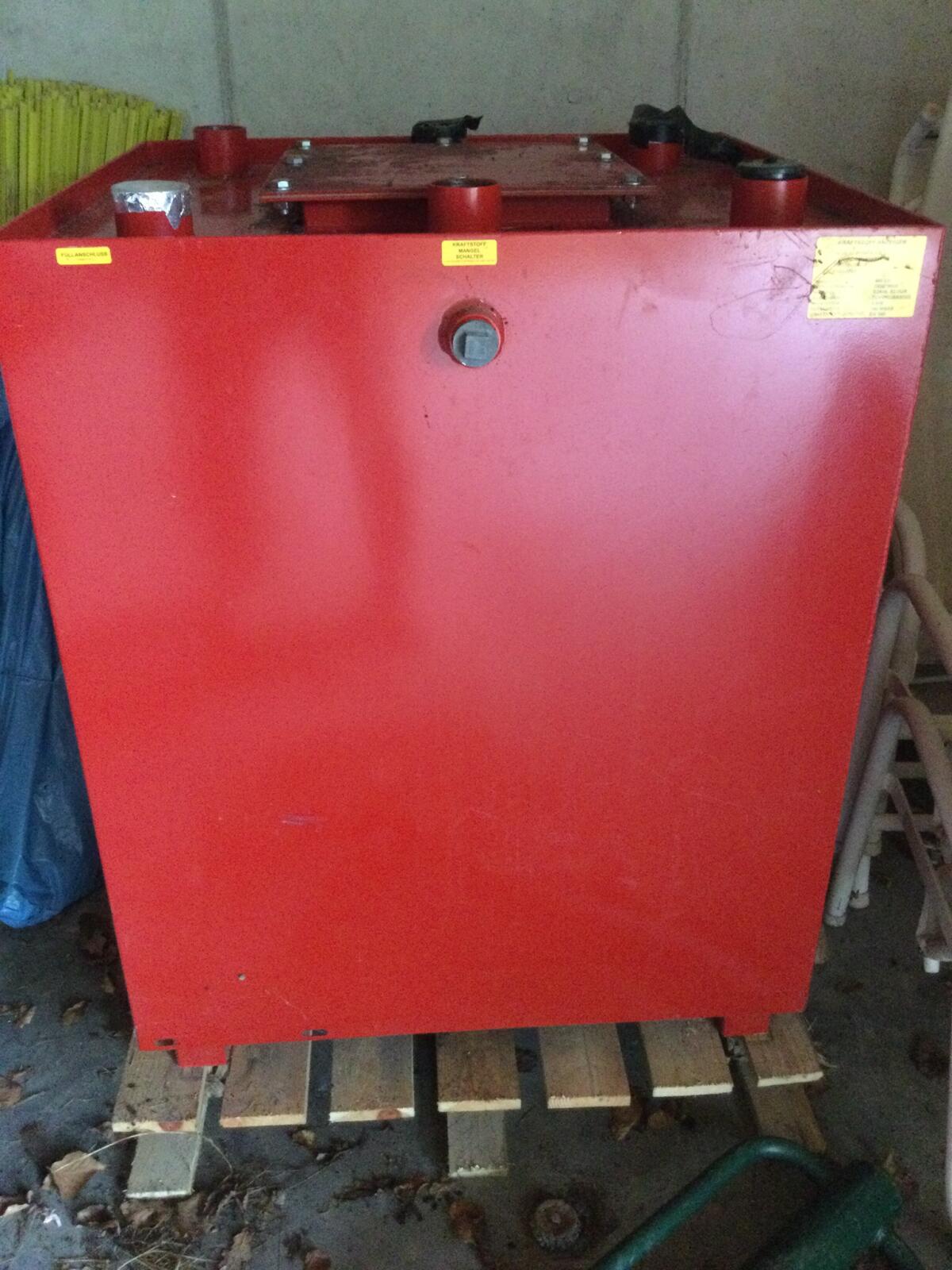 Öl- oder Dieseltank 3