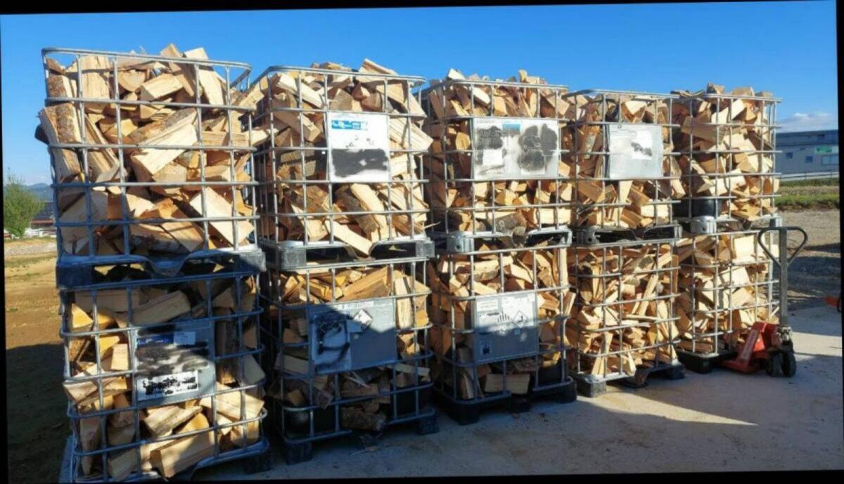 Brennholz Buche Scheitholz Kamin Esche Hartholz Ofen Grillen 3