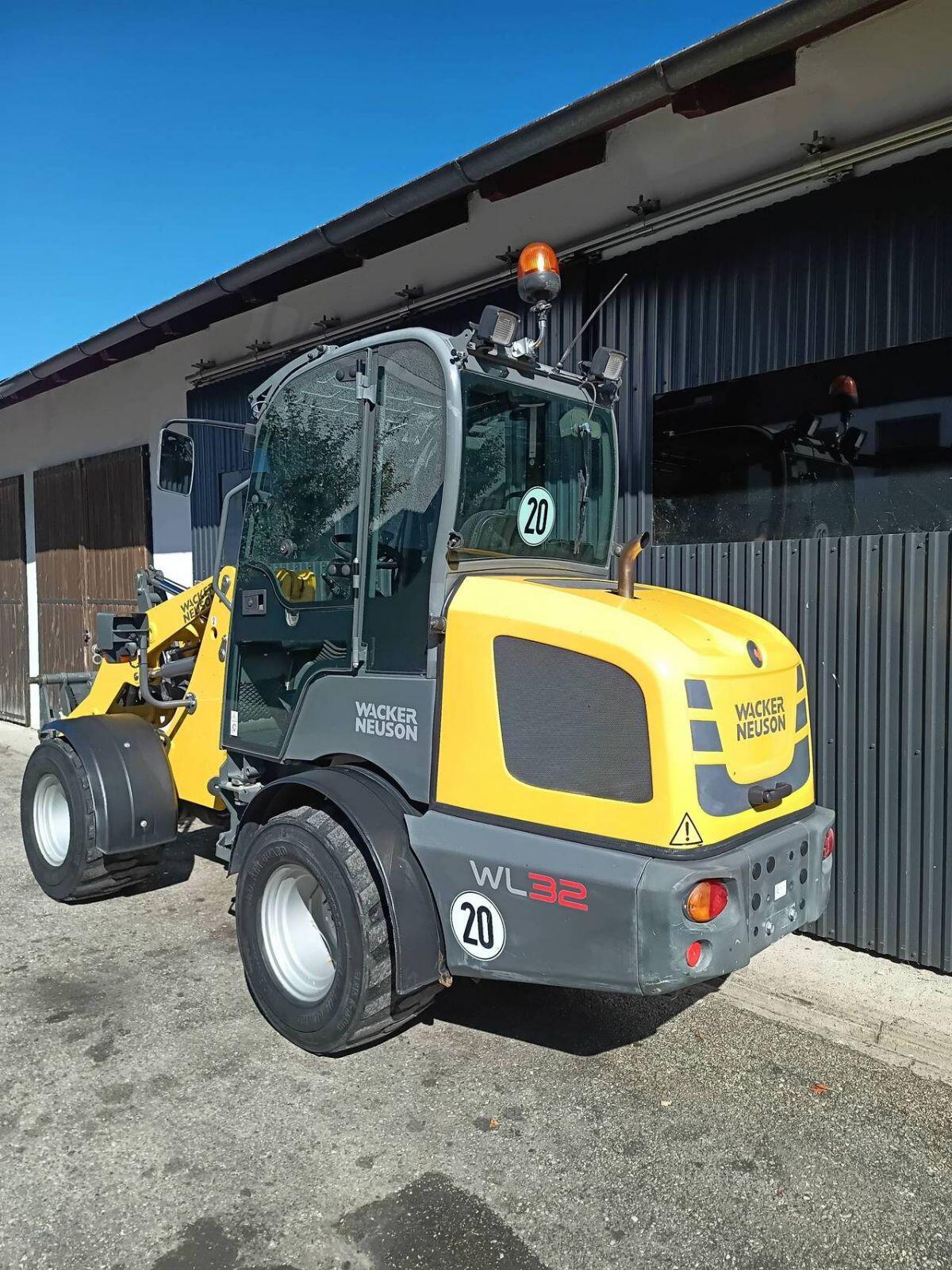 Weidemann 1880 Wacker Neuson WL32 2