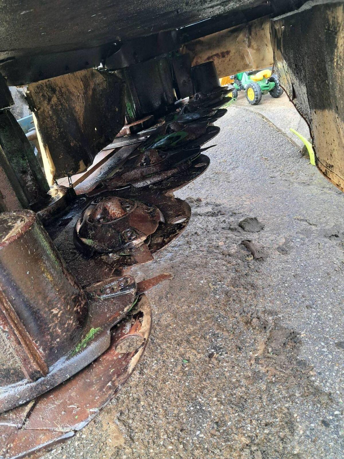 Krone Frontmähwerk Easy Cut 32P 2