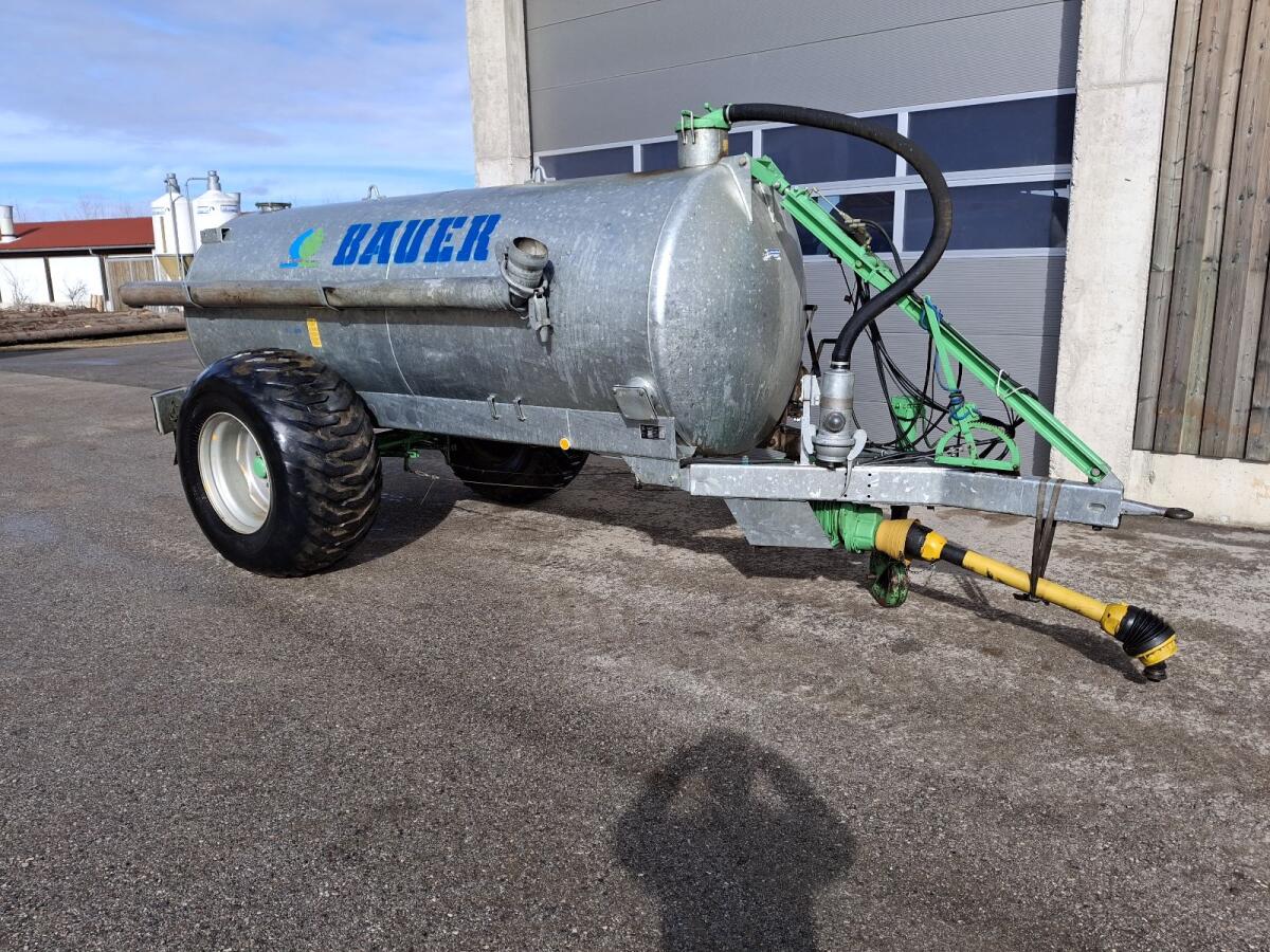 Bauer Güllefaß V60 3