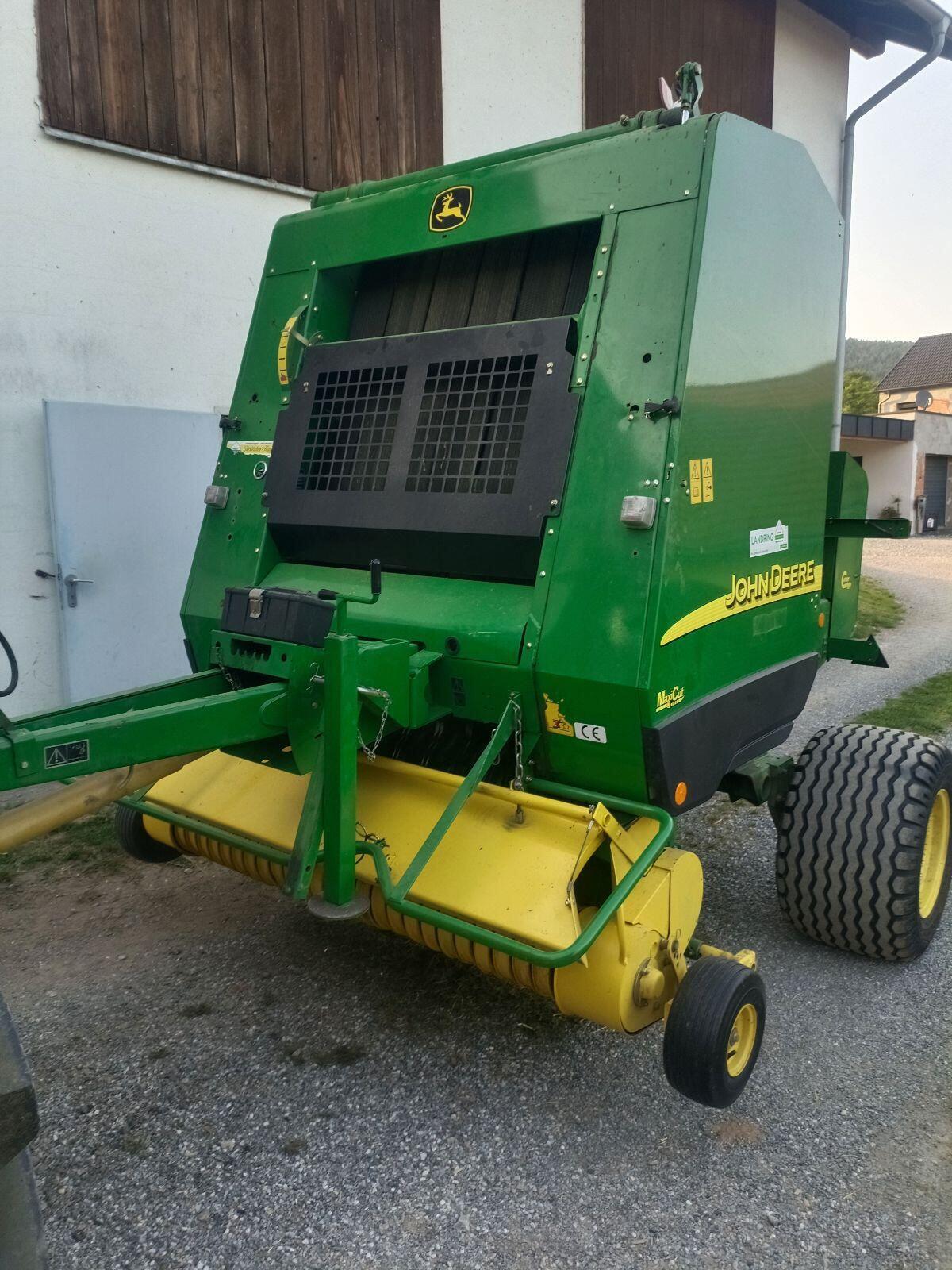 John Deere 582 Maxi Cut 2