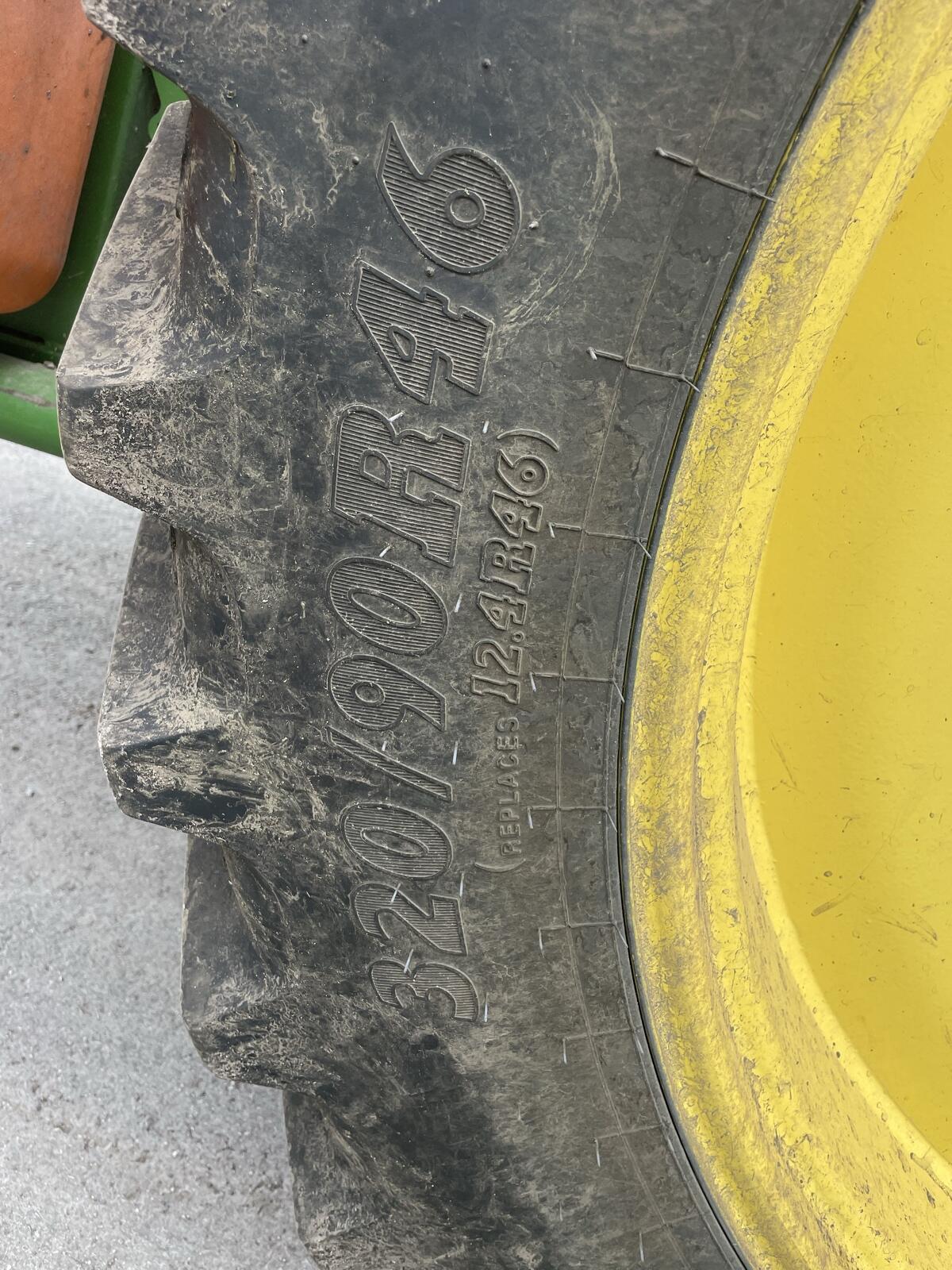 Verkaufe Kulturräder von John Deere 6320 3