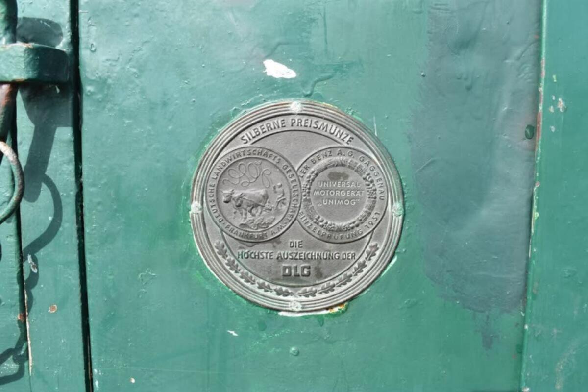 Unimog 411 Bj. 1958 Mercedes-Benz 3