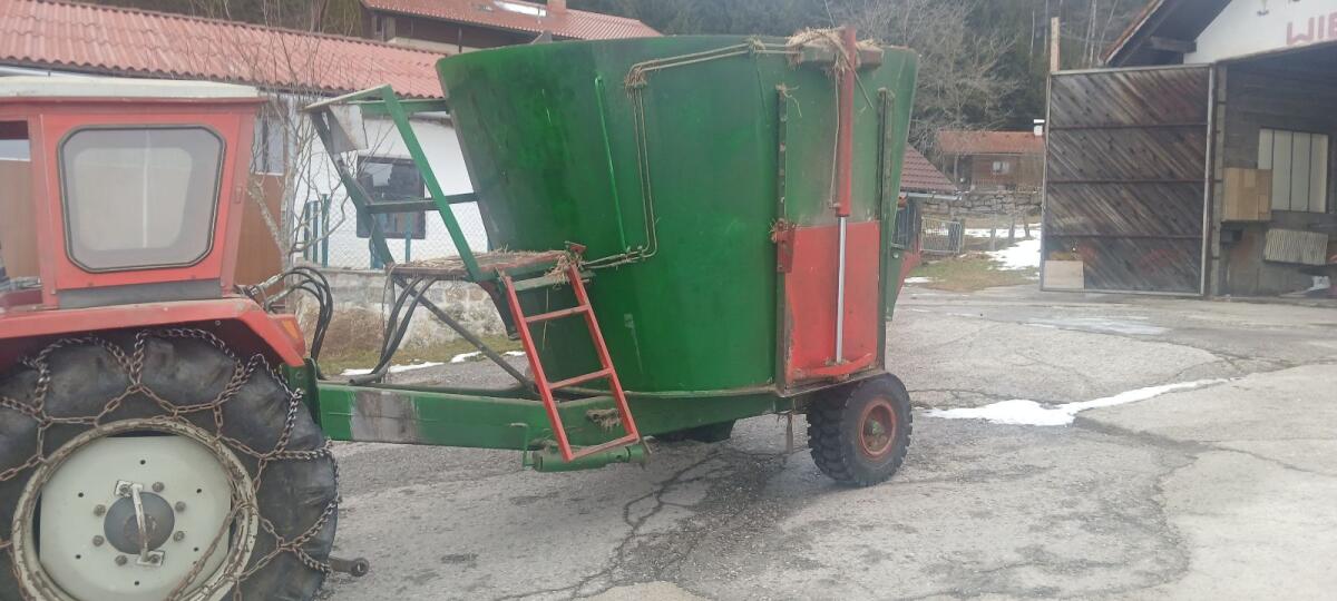 Futtermischwagen ca. 8m³ Eigenbau 2