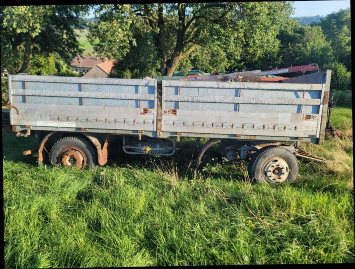 Verkaufe zweiachsigen Schwarzmüller Anhänger 3
