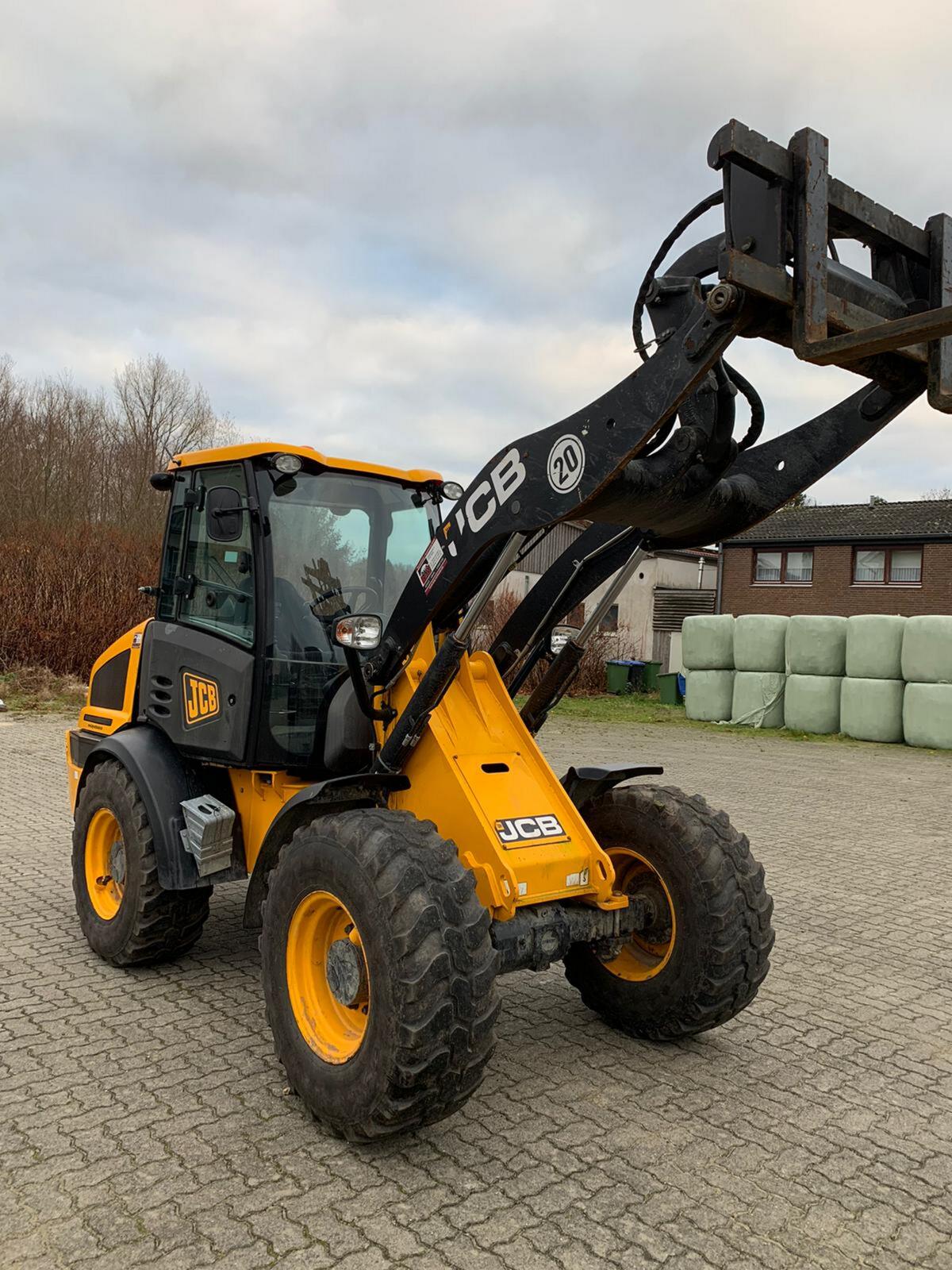 Radlader JCB 409 T4 3