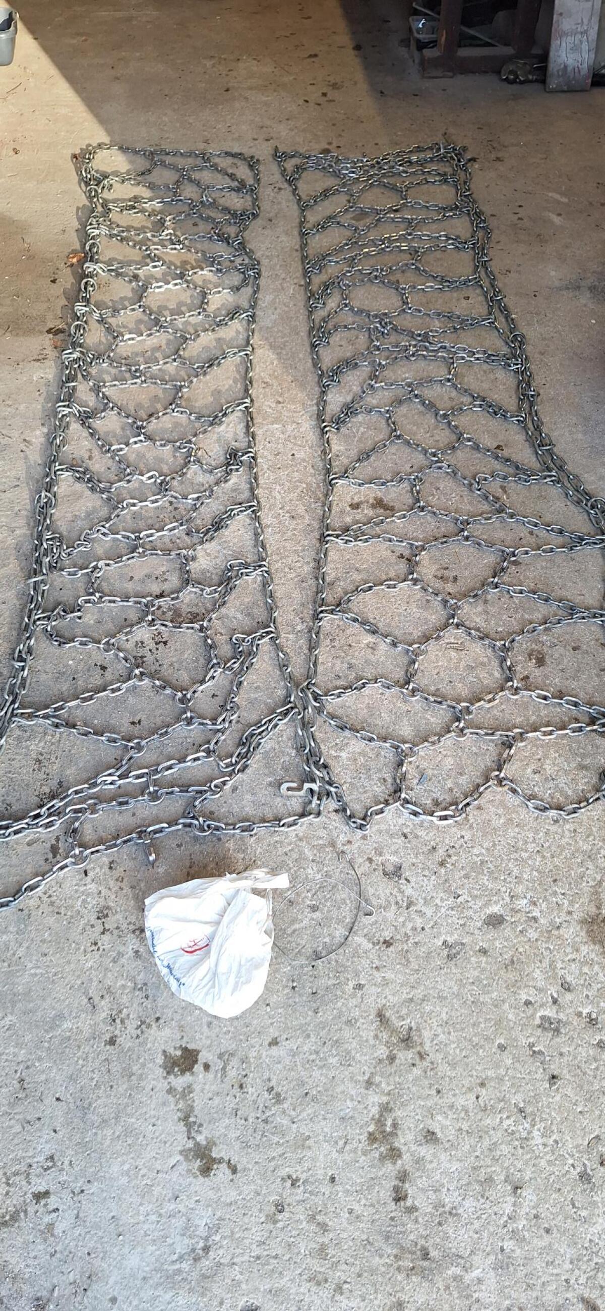 Pewag Schneeketten 380/85 R28 oder 14.9-28 2