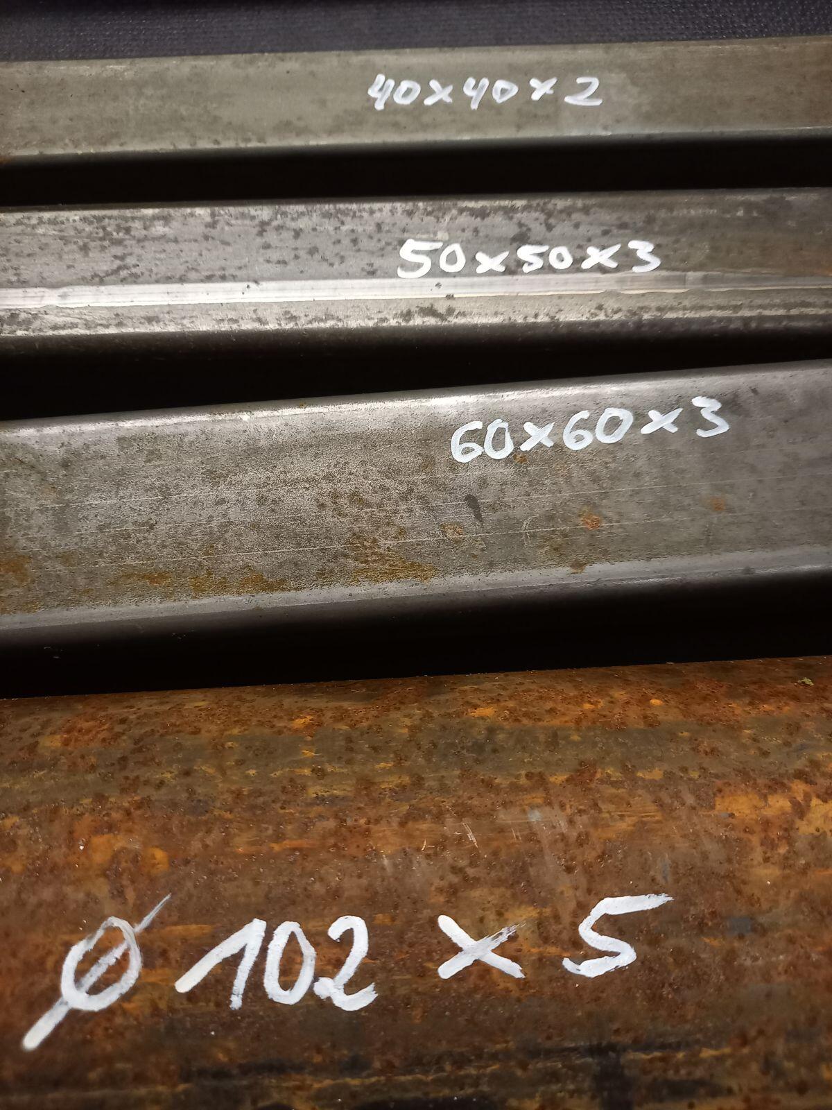 Verschiedene Rohr Reste 3