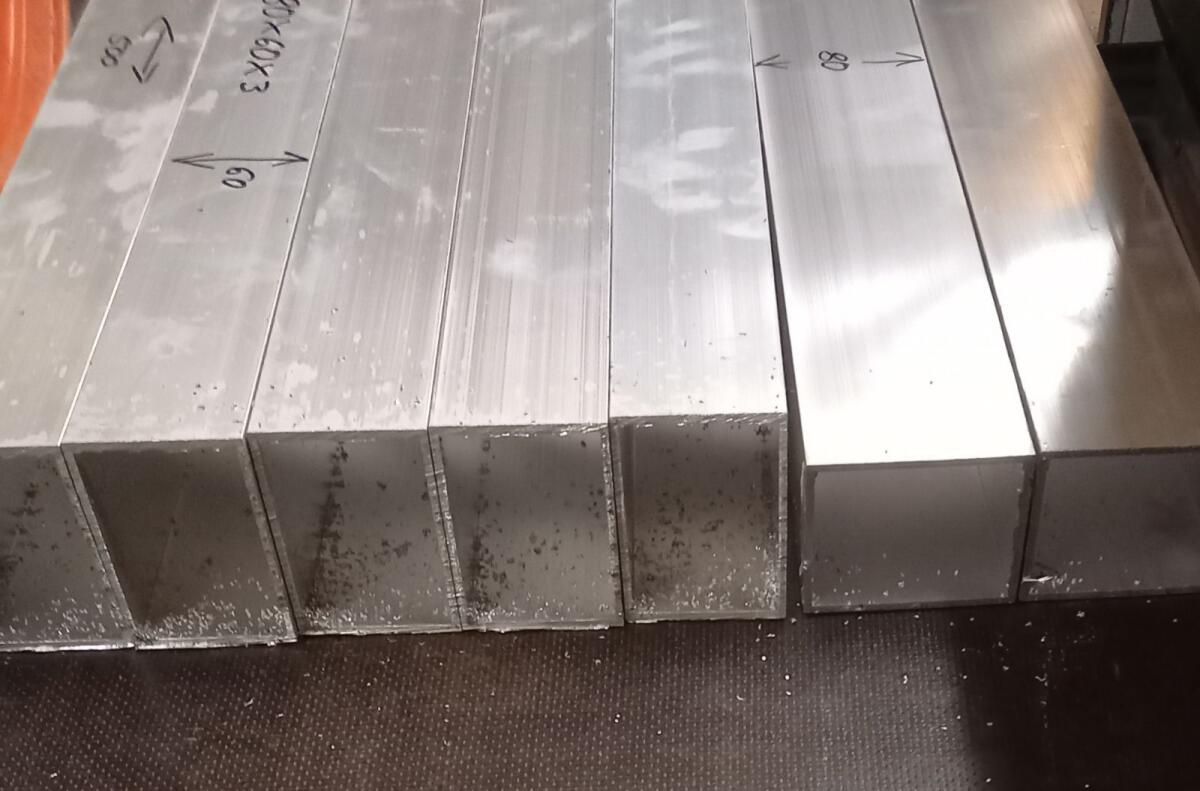 Alurest Stk. Rechteck Rohr 80x60x3 2
