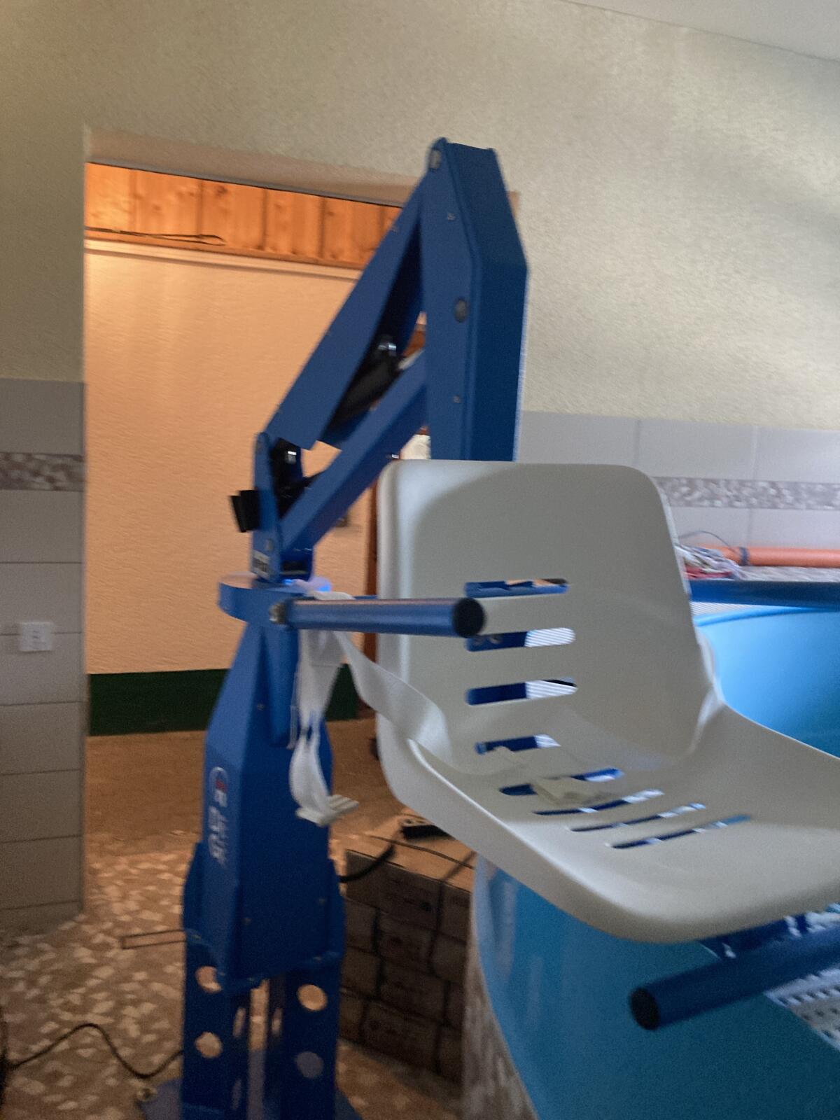 Poollift für Behinderte F100, nur 3 Wochen gelaufen 3