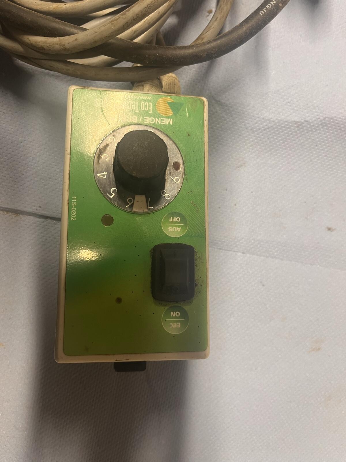 Ecotech Stellmotor-Salzstreuer 2