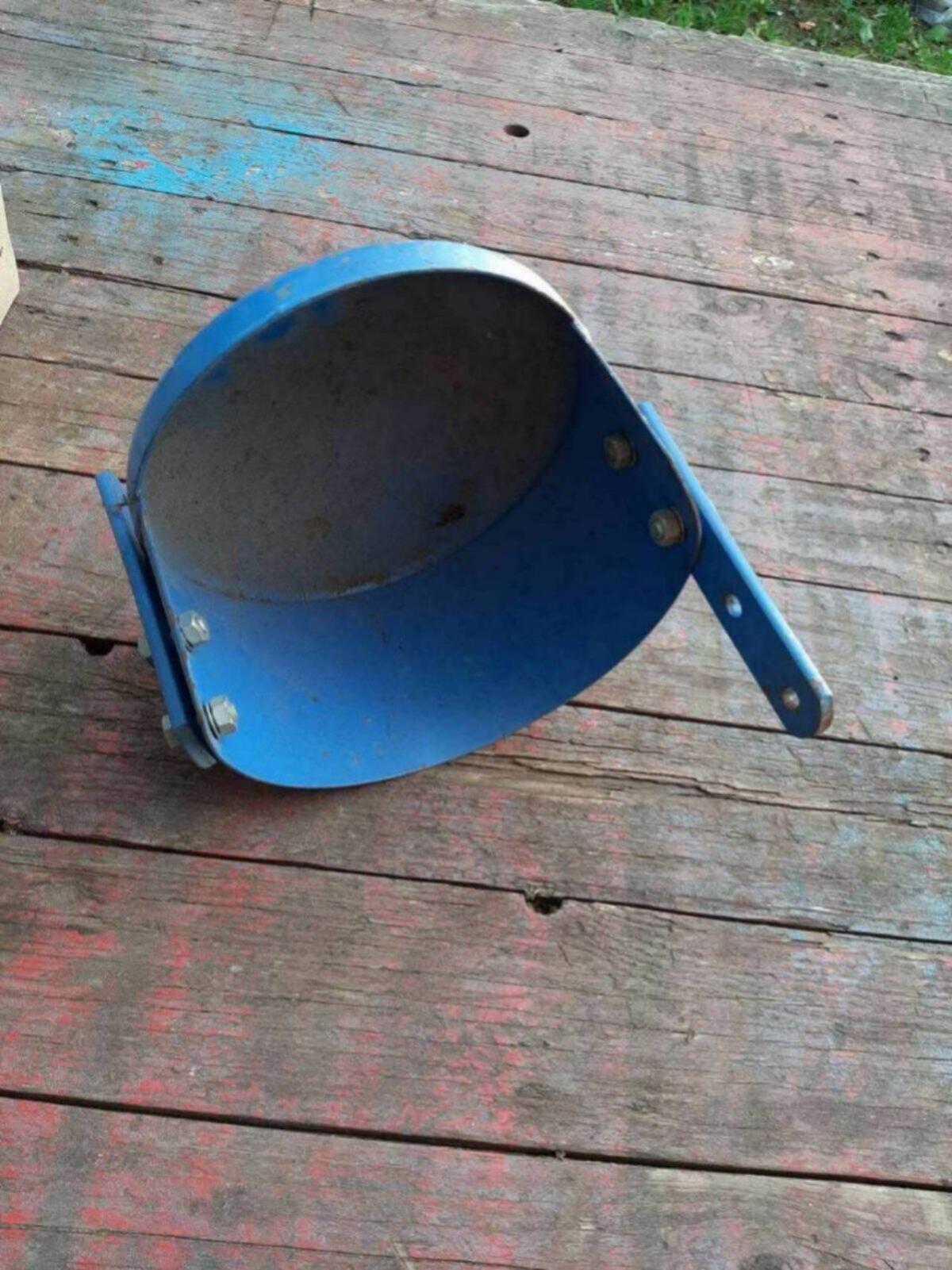 Mengle Stalldungstreuer Schutz 2