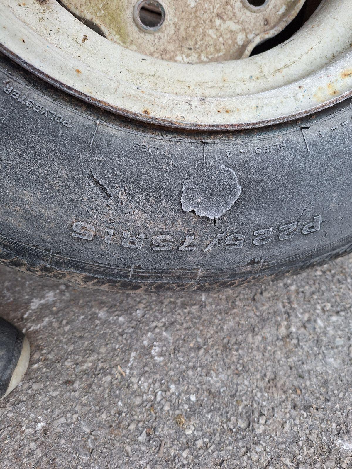 Reifen mit Felgen 15" 2