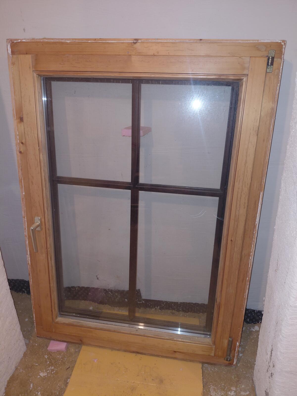 Verkaufe Holzfenster 2