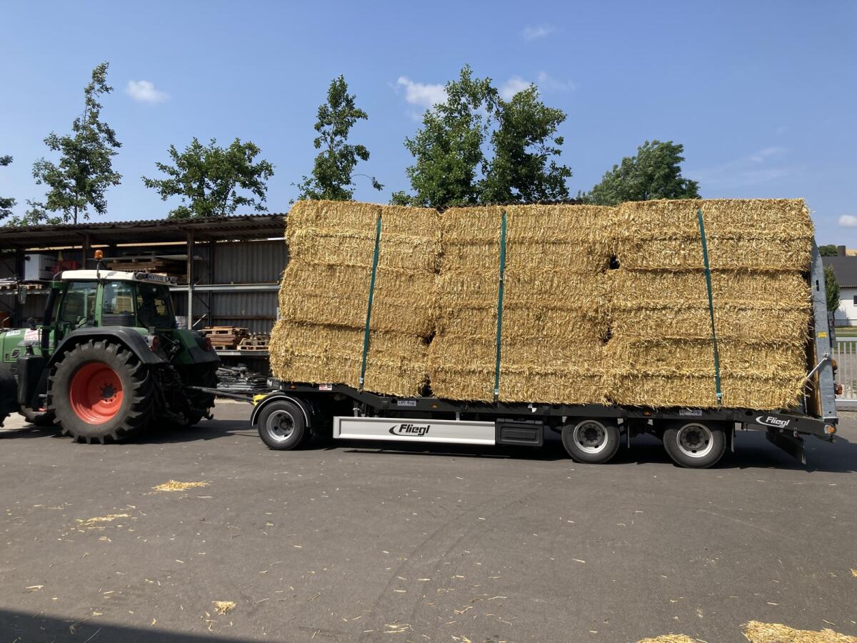 Verkaufe Weizenstroh 3