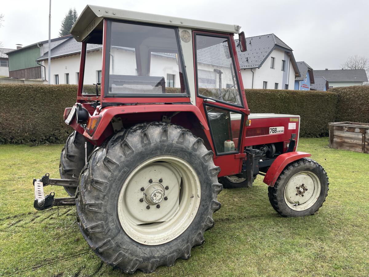 Steyr 768 mit Fritzmeier-Kabine und Abstellfrontlader 3