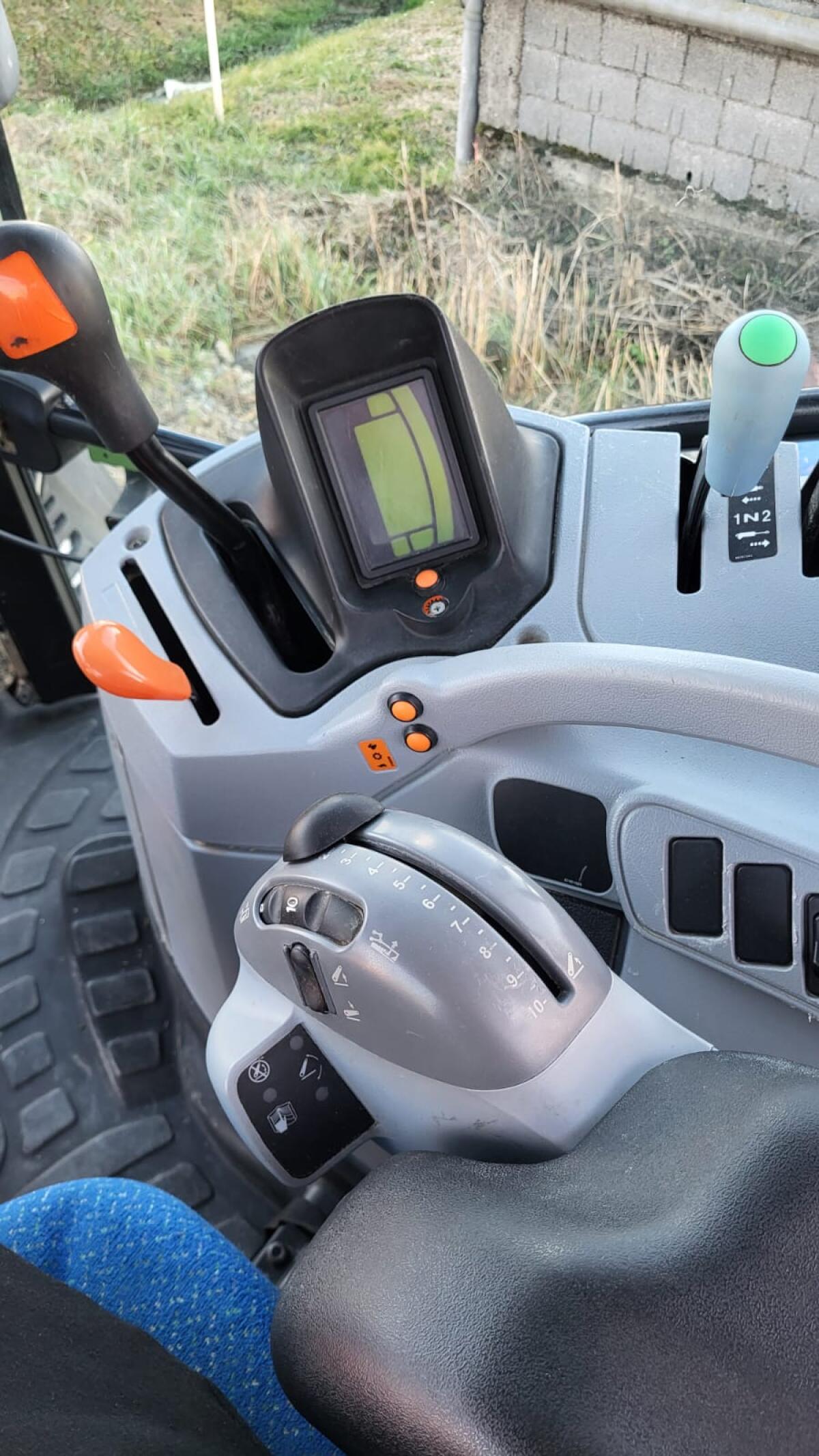 New Holland T6.140 2