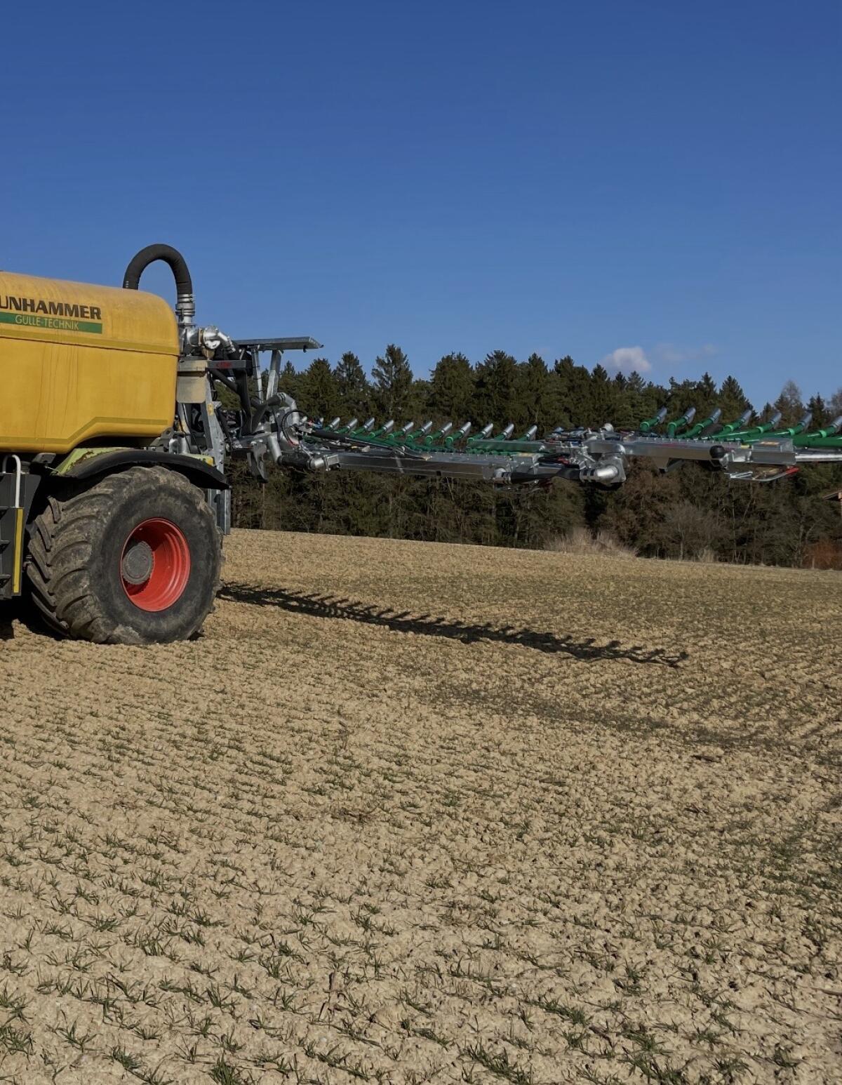 Fliegl Schleppschuhverteiler f. Selbstfahrer, Verschlauchung 2