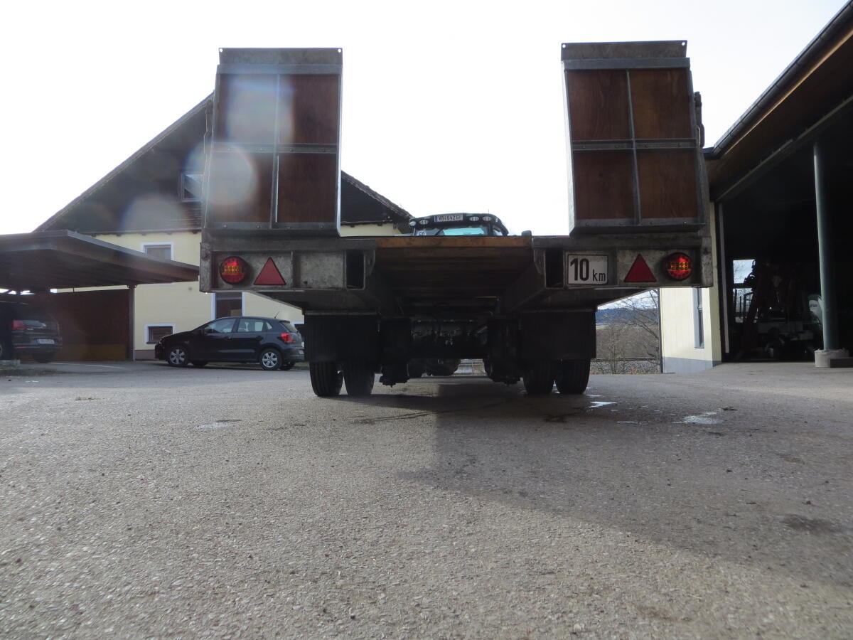 Tieflader kippbar, Luftfederung, mit Montagegrube Funktion 2