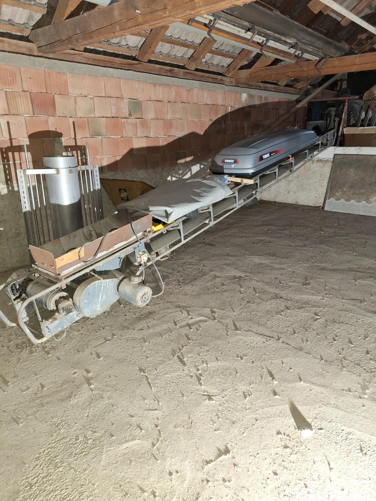 Schweres altes Förderband 2