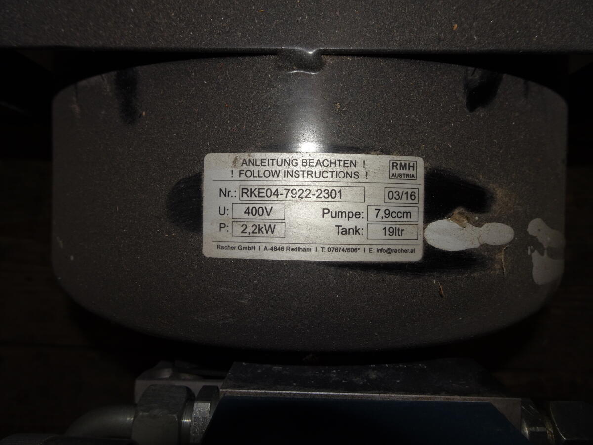 Hydraulikpumpe mit  Öltank u. Steuerkasten 2