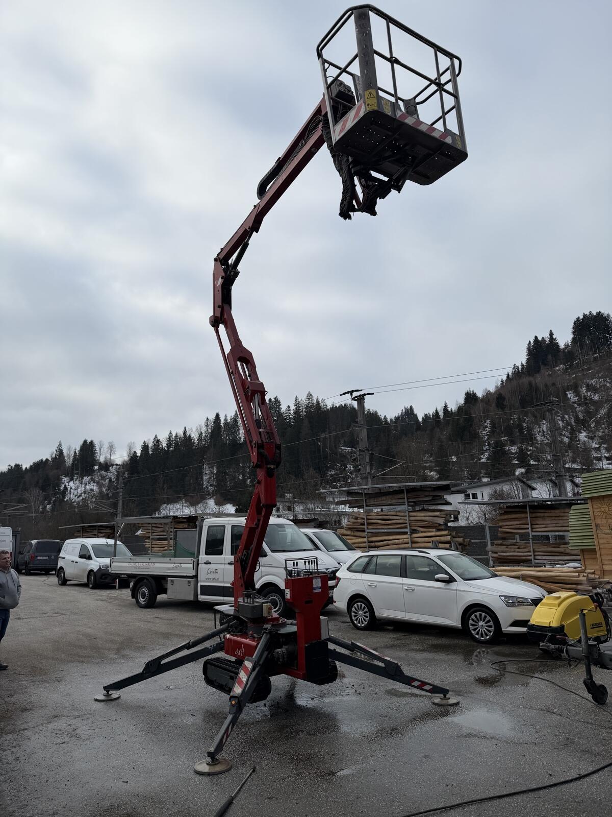 Arbeitsbühne Hinowa 3