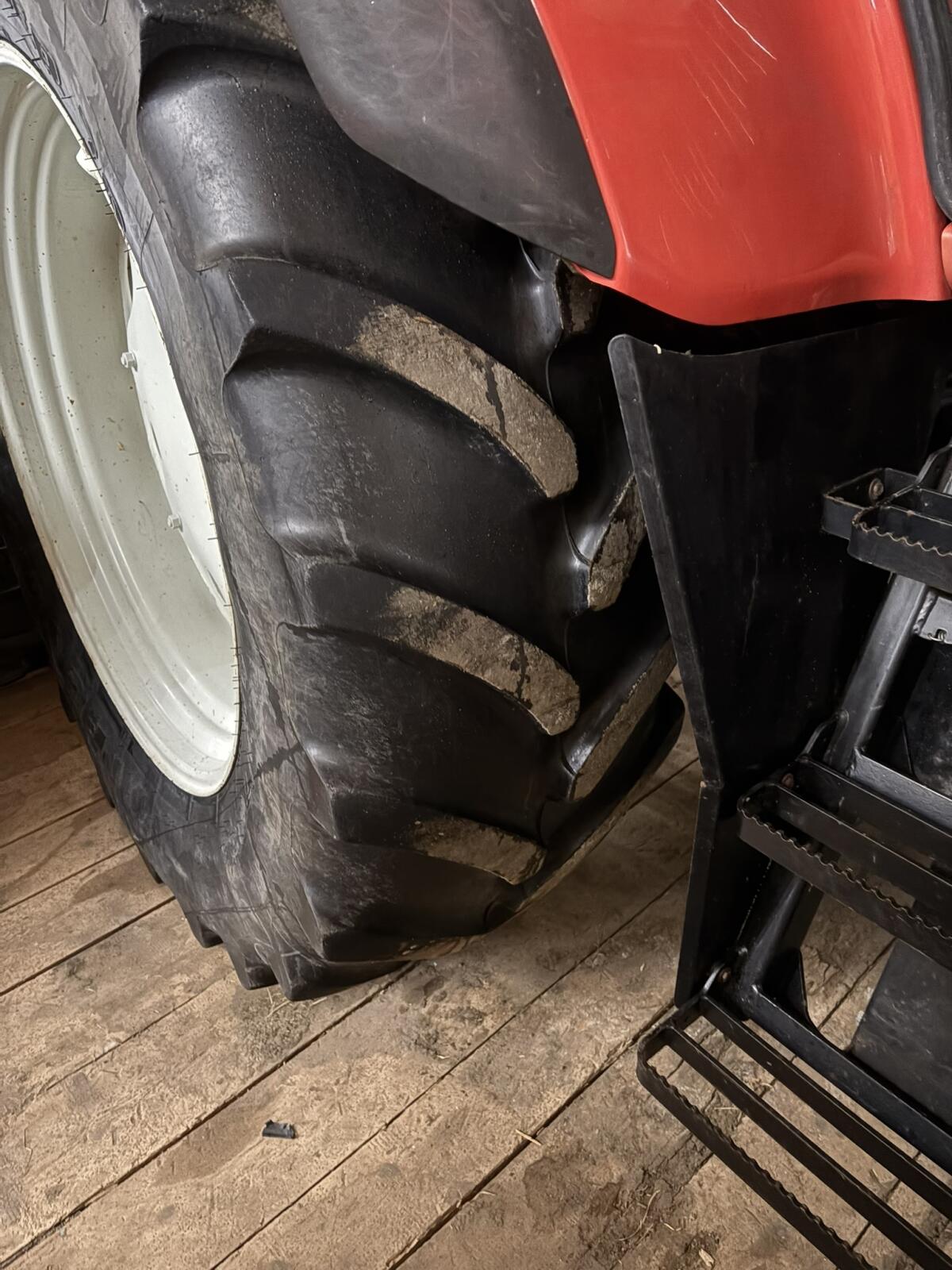 Kompletträder 480/70R38 und 440/65R28 3