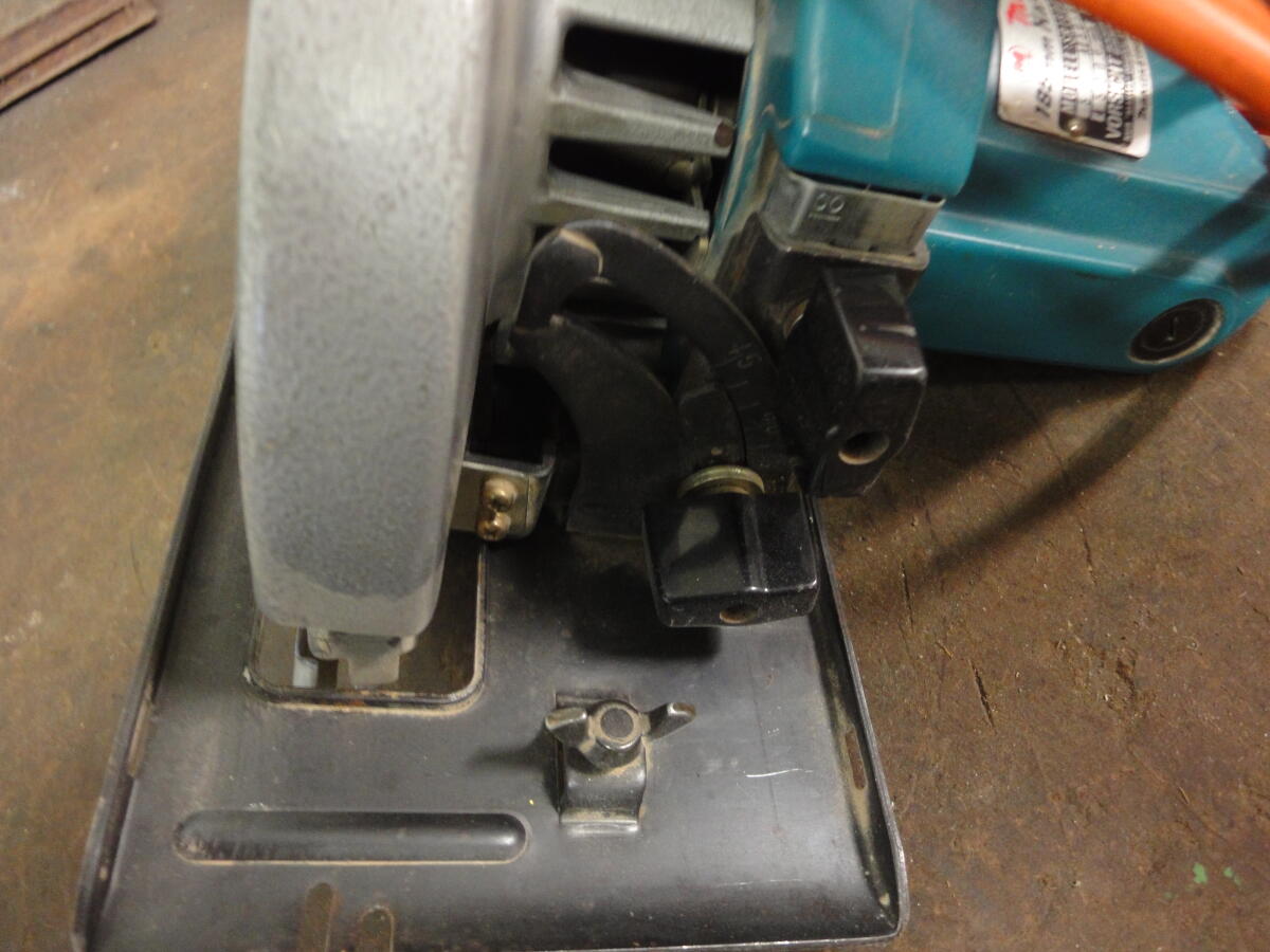 Handkreissäge Makita 2