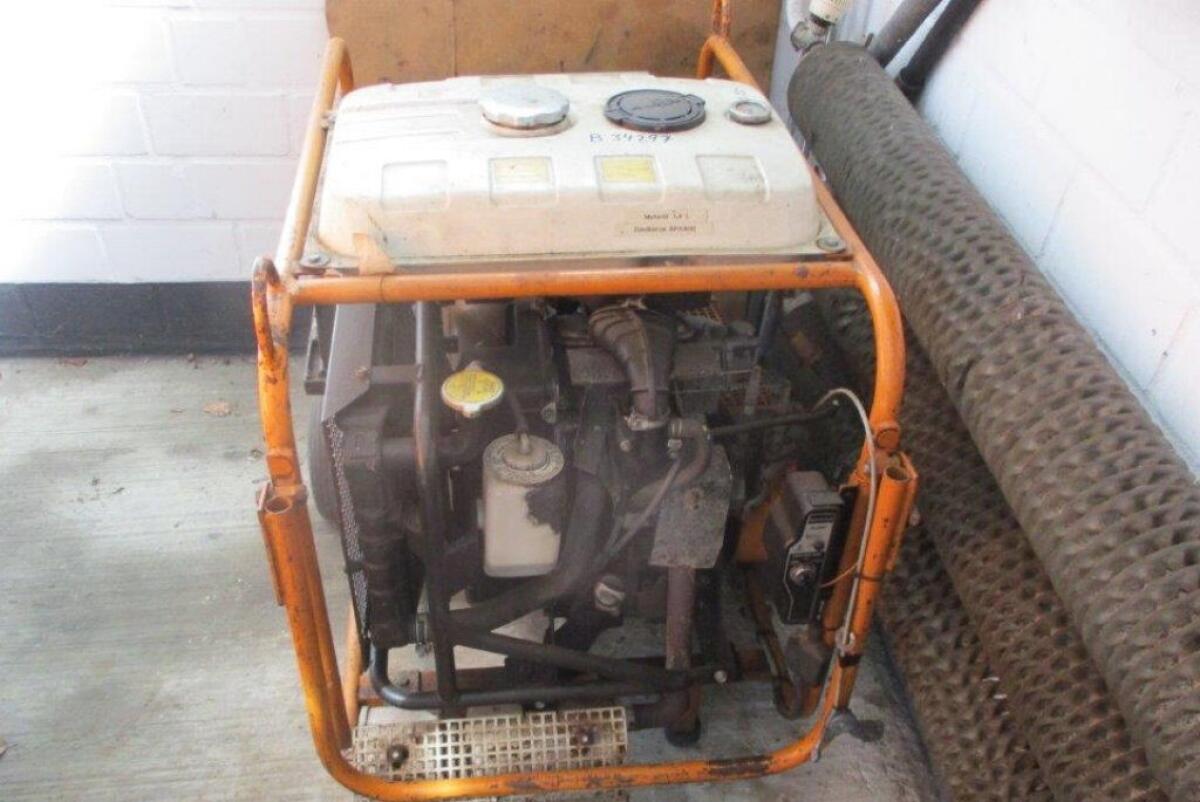 Stromerzeuger Ronnenberg 230/400 V ca 7KW 2