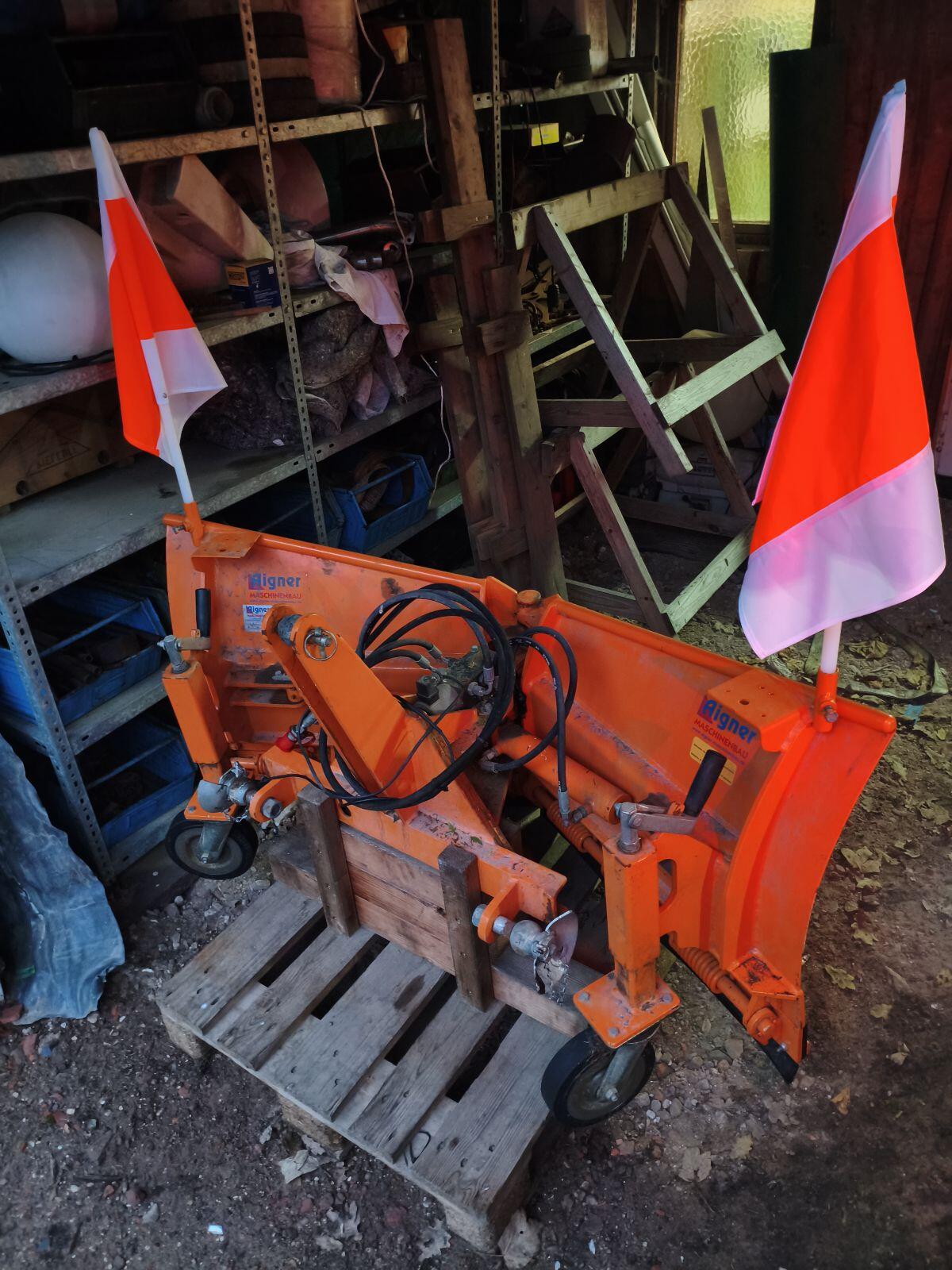 Winterdienstpaket, Schneepflug + Kehrbesen, AIGNER + BEMA 3