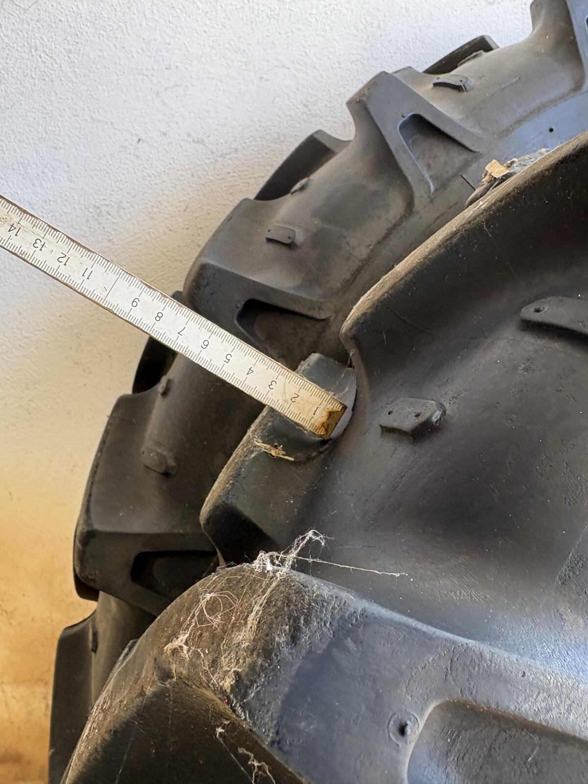 Pflegebereifung Steyr 8000/900 Serie 2