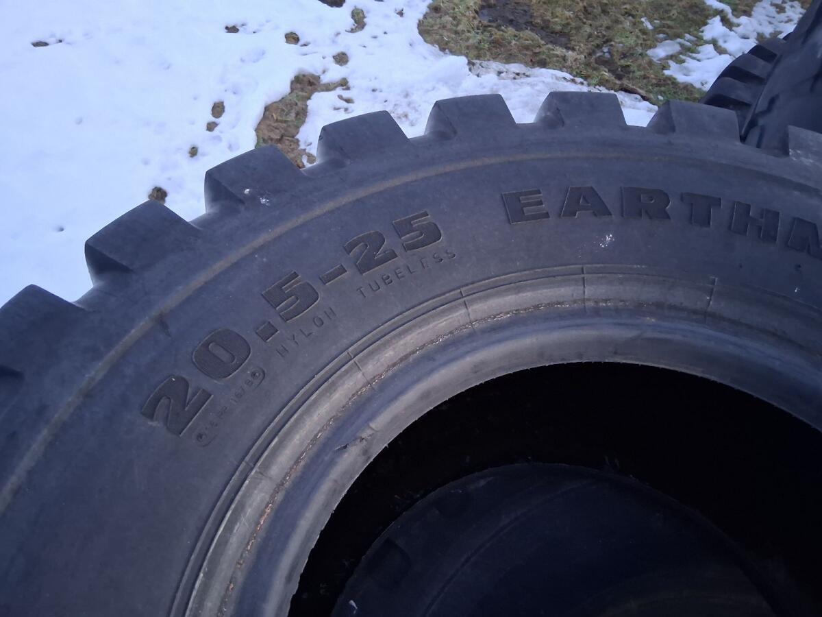 Radlader Reifen 20.5-25 2