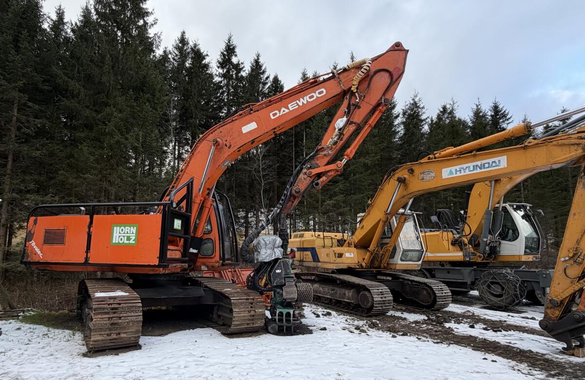 Forstbagger DAEWO m. Silvatec 555 2