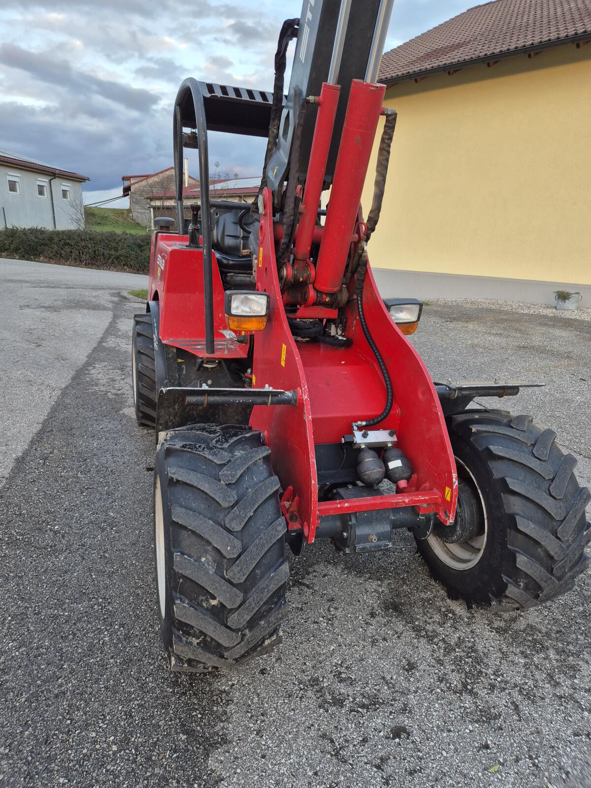 Thaler Hoflader Teleradlader Hoftrac 2