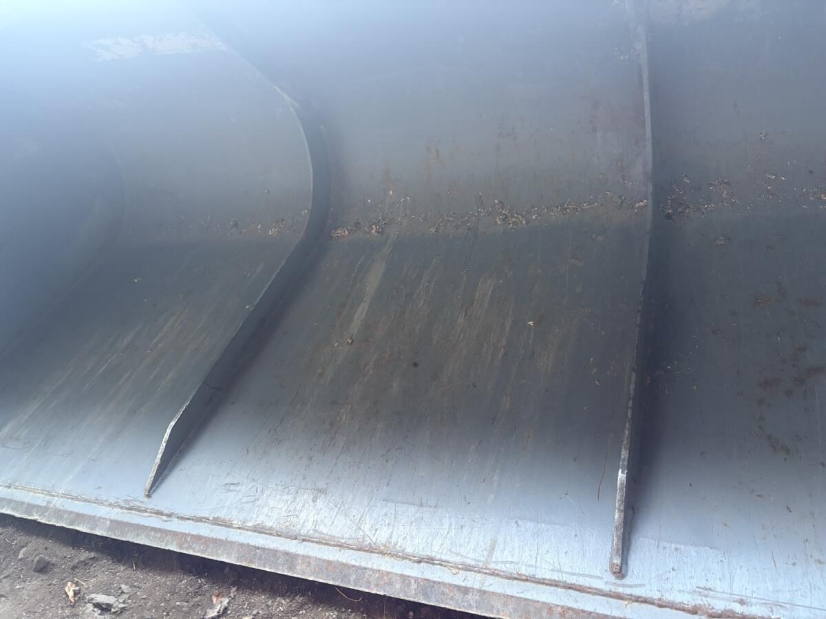 Leichtgutschaufel mit Hauer Aufnahme Breite 220cm 3