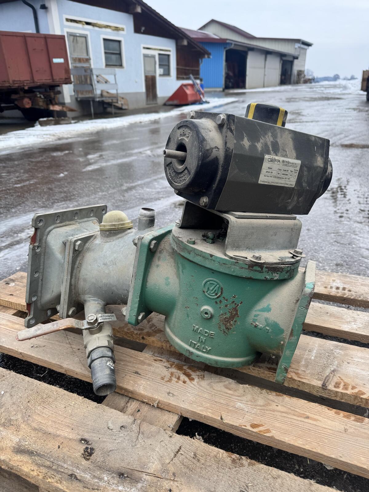 Drei Wegeschieber 6 Zoll 2