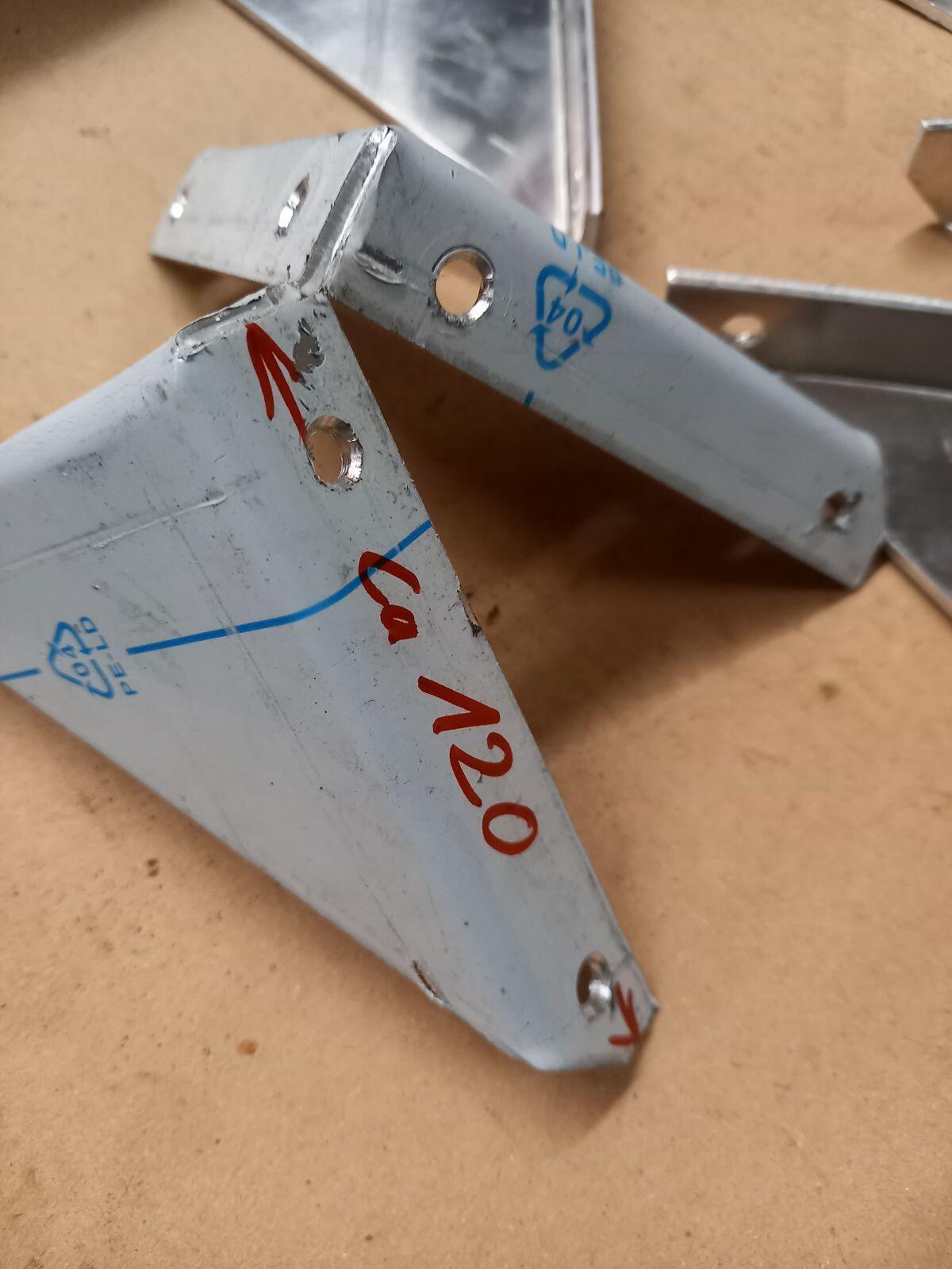 8 Winkelverstärkung Regalhalterung 2