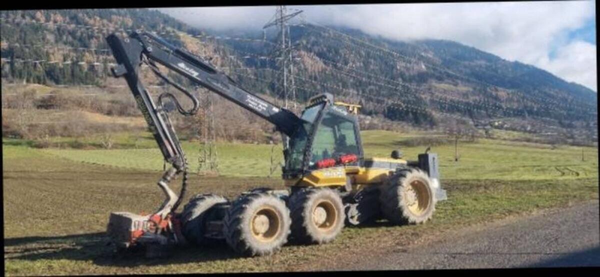 Ecolog 580D Harvester 2