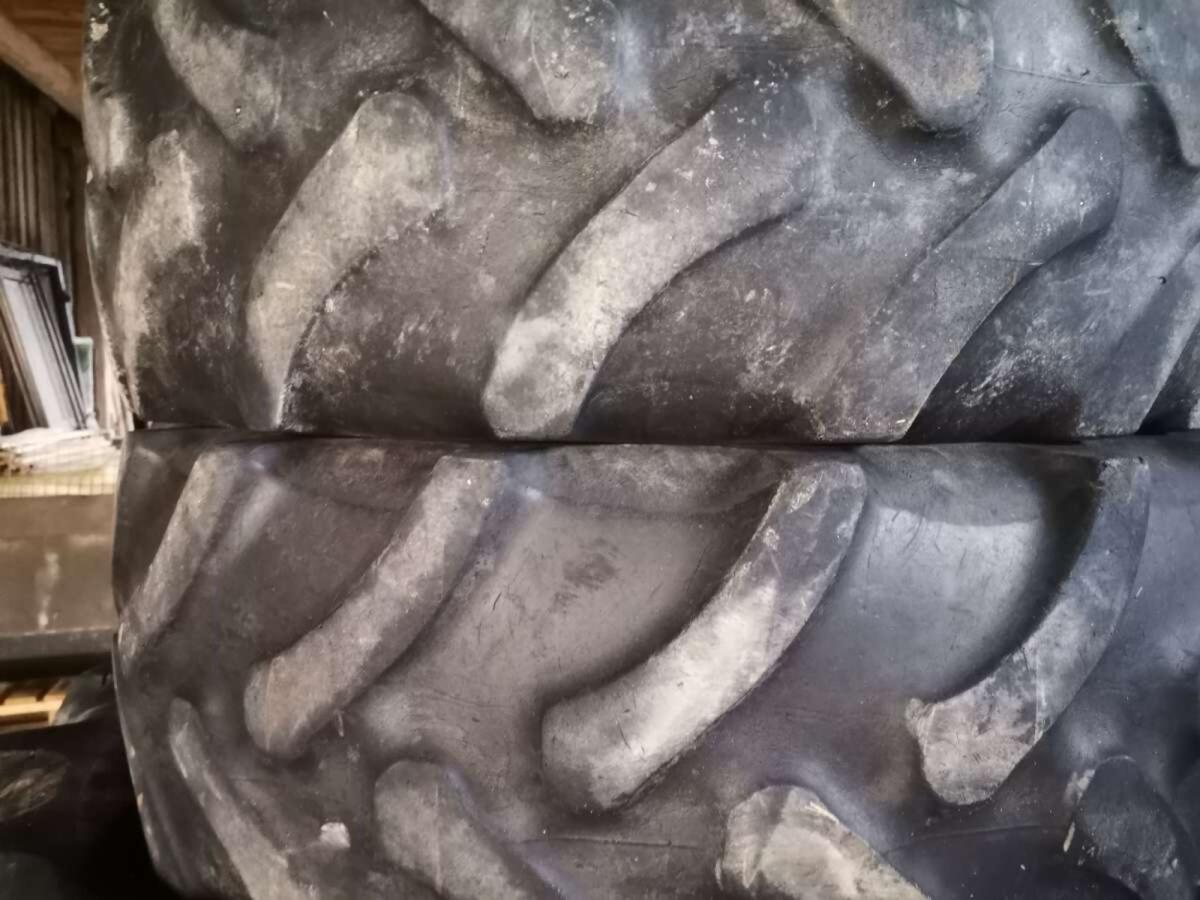 Reifen Firestone 380/70 R24 2