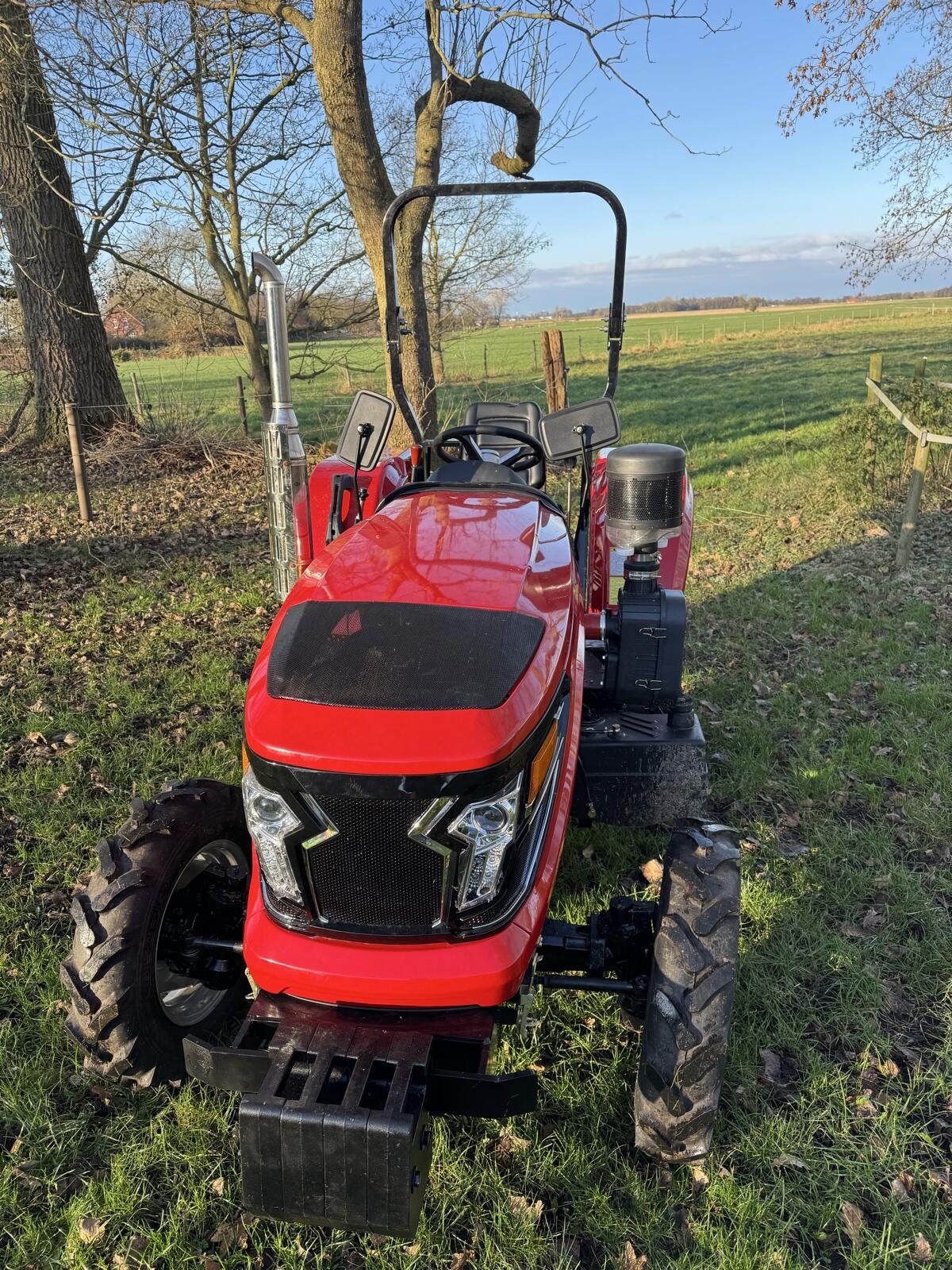 Traktor mit 50 PS NEU 3