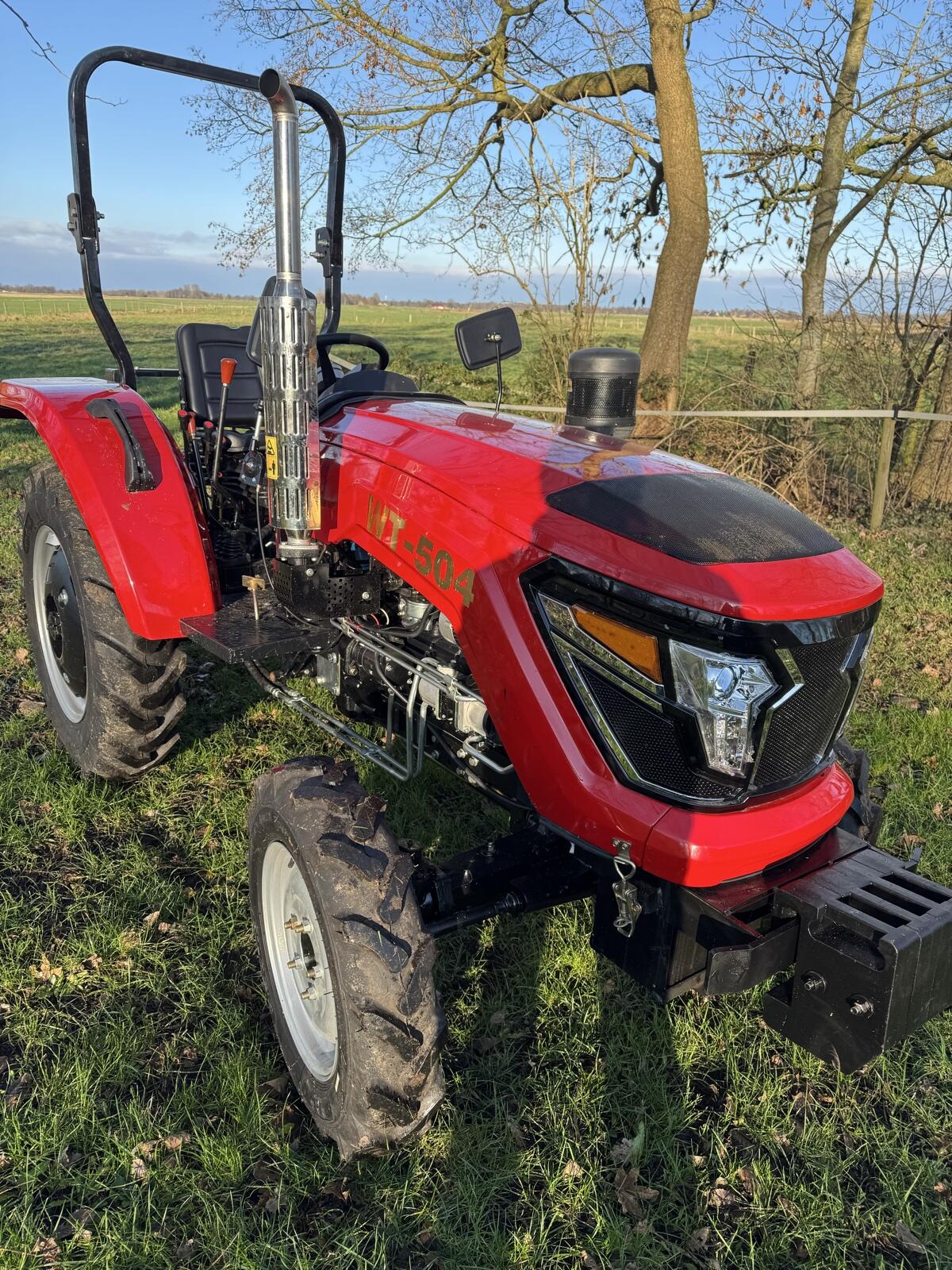 Traktor mit 50 PS NEU 2