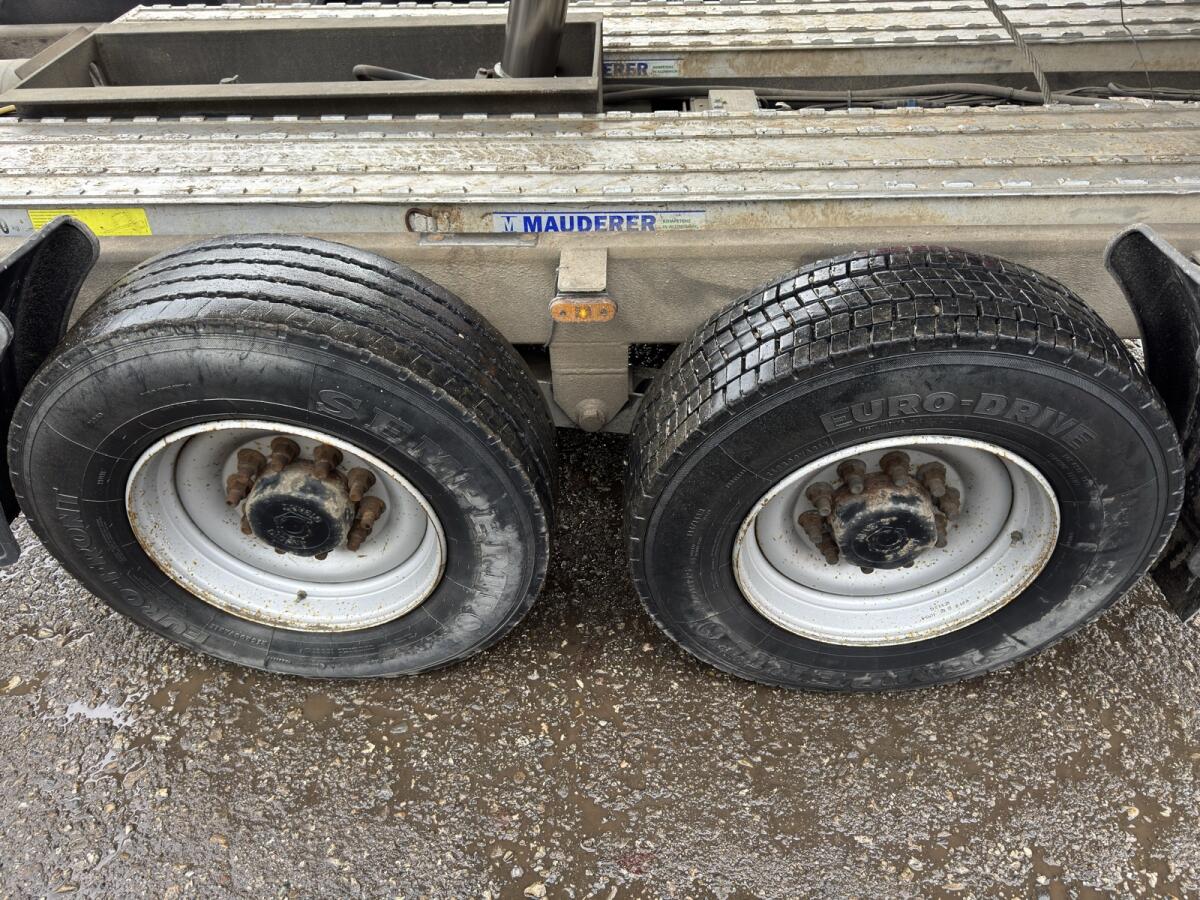 Humer LTK 14 Dreiseitenkipper mit Rampen 3