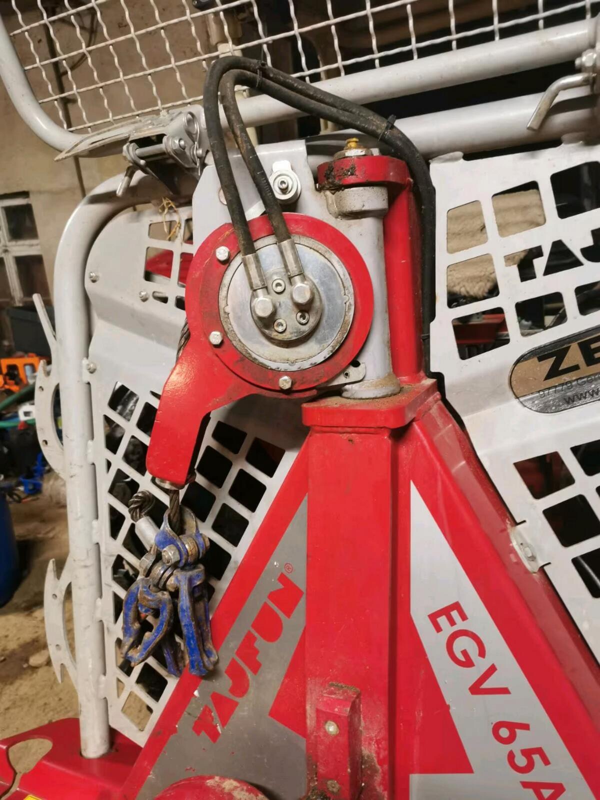 Tajfun Seilwinde EGV 65 AHK 2