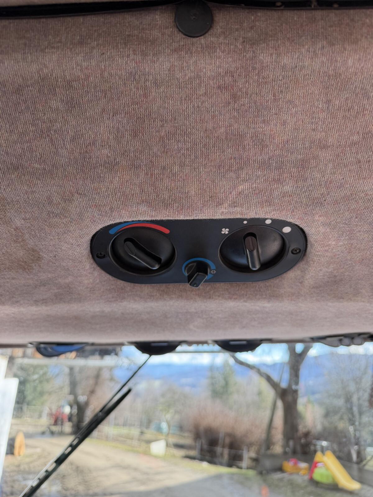 New Holland TLa 80 3